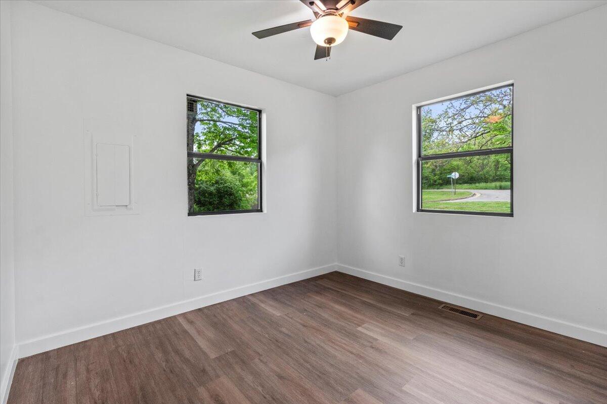 426 South Thayer Avenue Property Photo 14