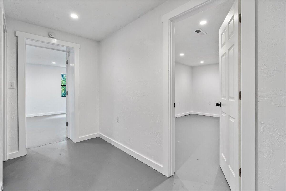 426 South Thayer Avenue Property Photo 25
