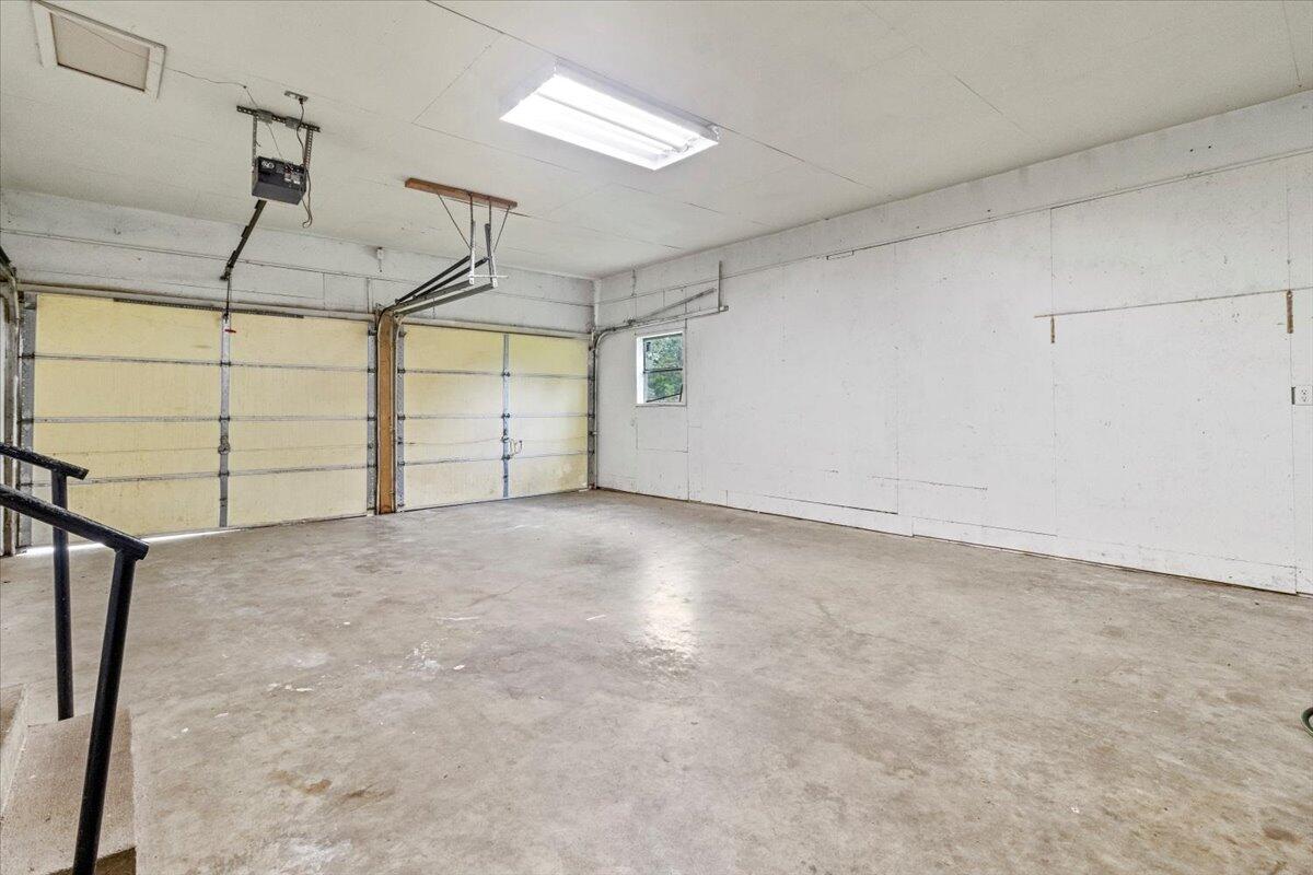 426 South Thayer Avenue Property Photo 29