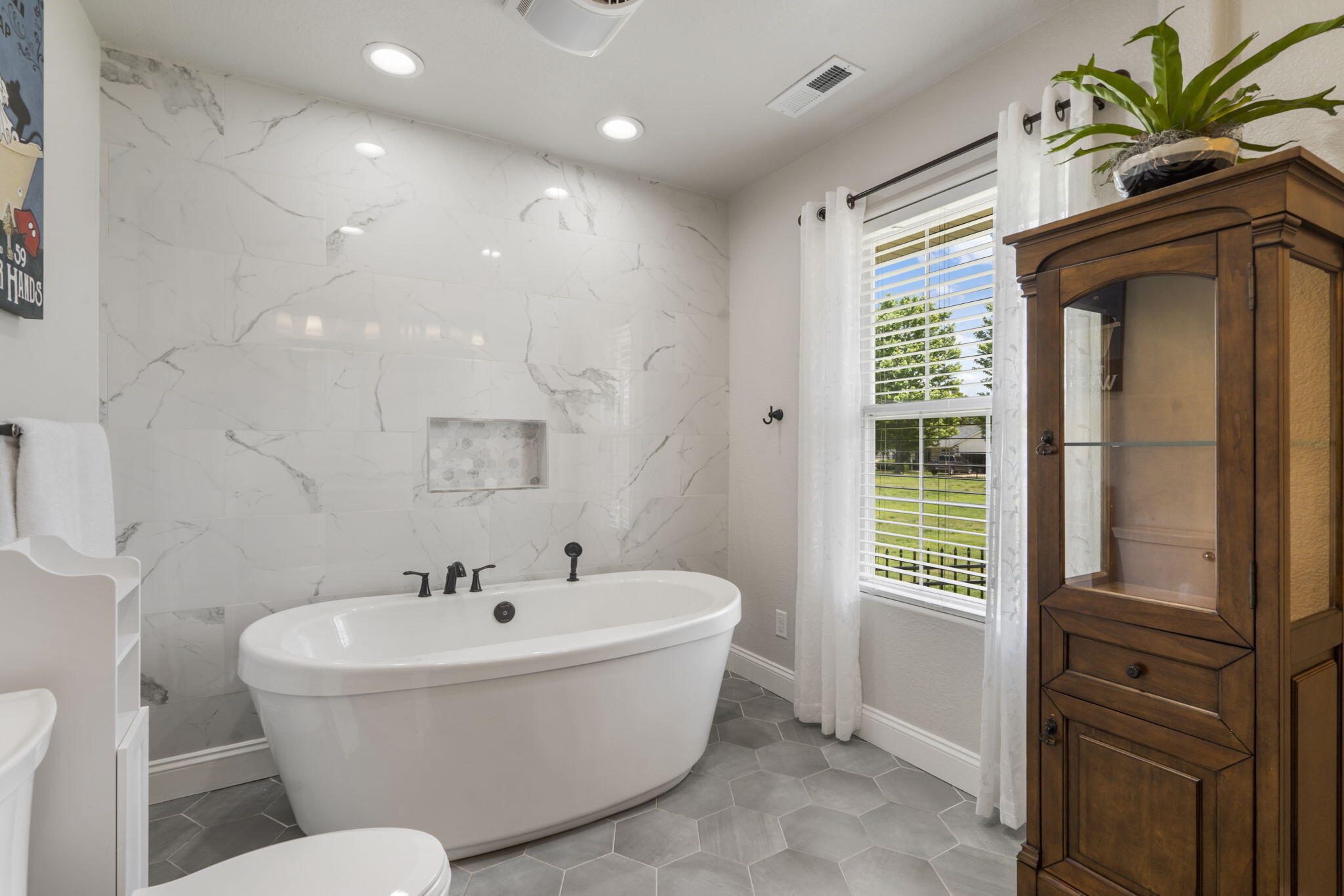 110 Meadow Ridge Court Property Photo 4