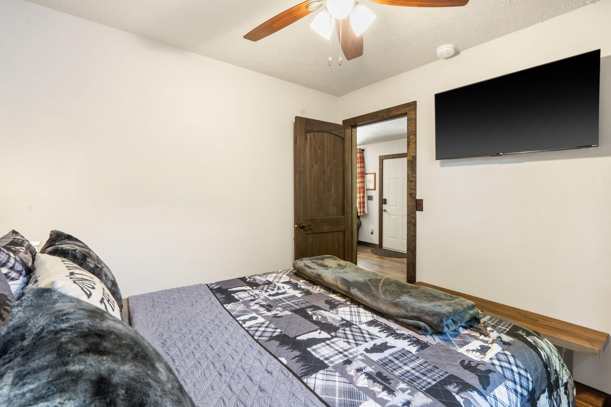 5424 State Highway 265 Property Photo 12