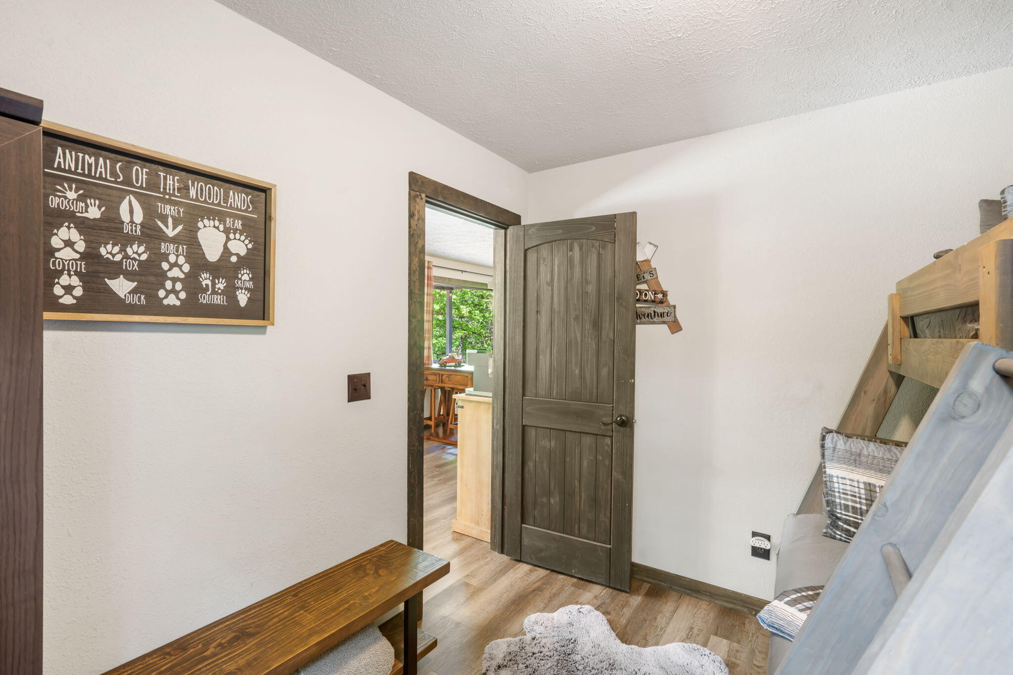 5424 State Highway 265 Property Photo 15