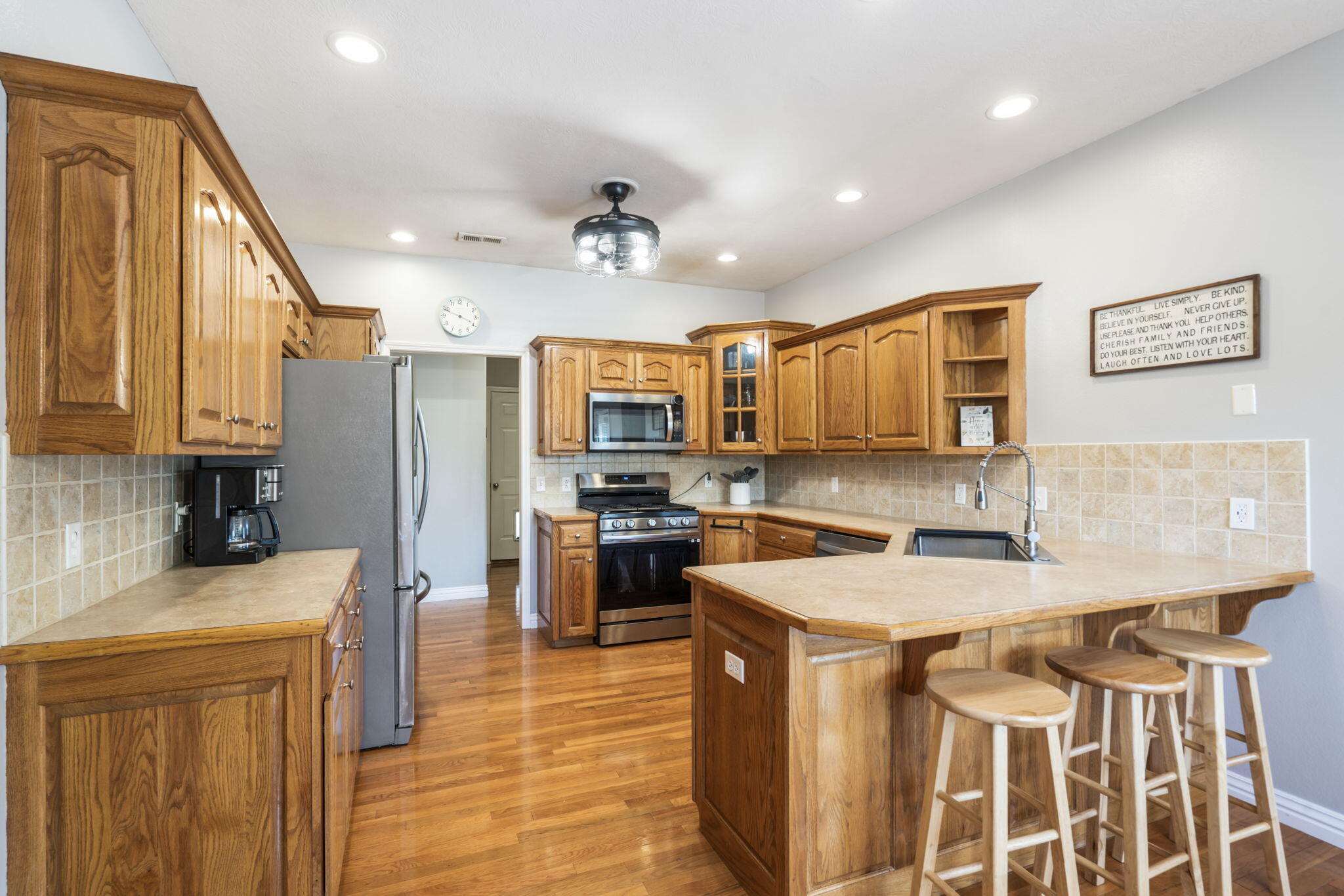 5189 South Hazel Avenue Property Photo 11