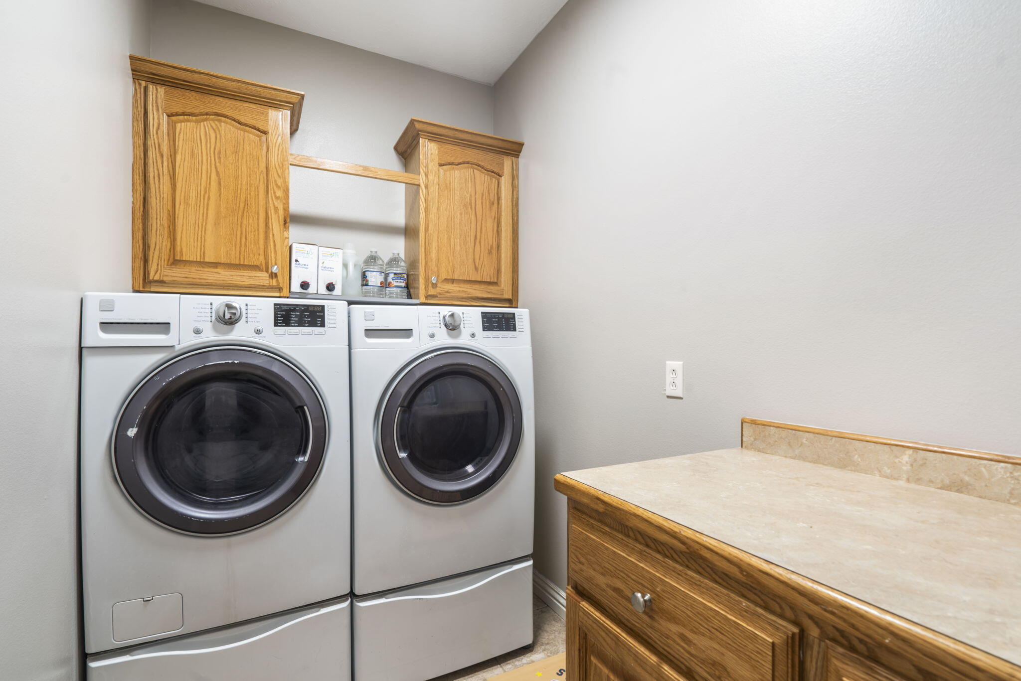 5189 South Hazel Avenue Property Photo 12