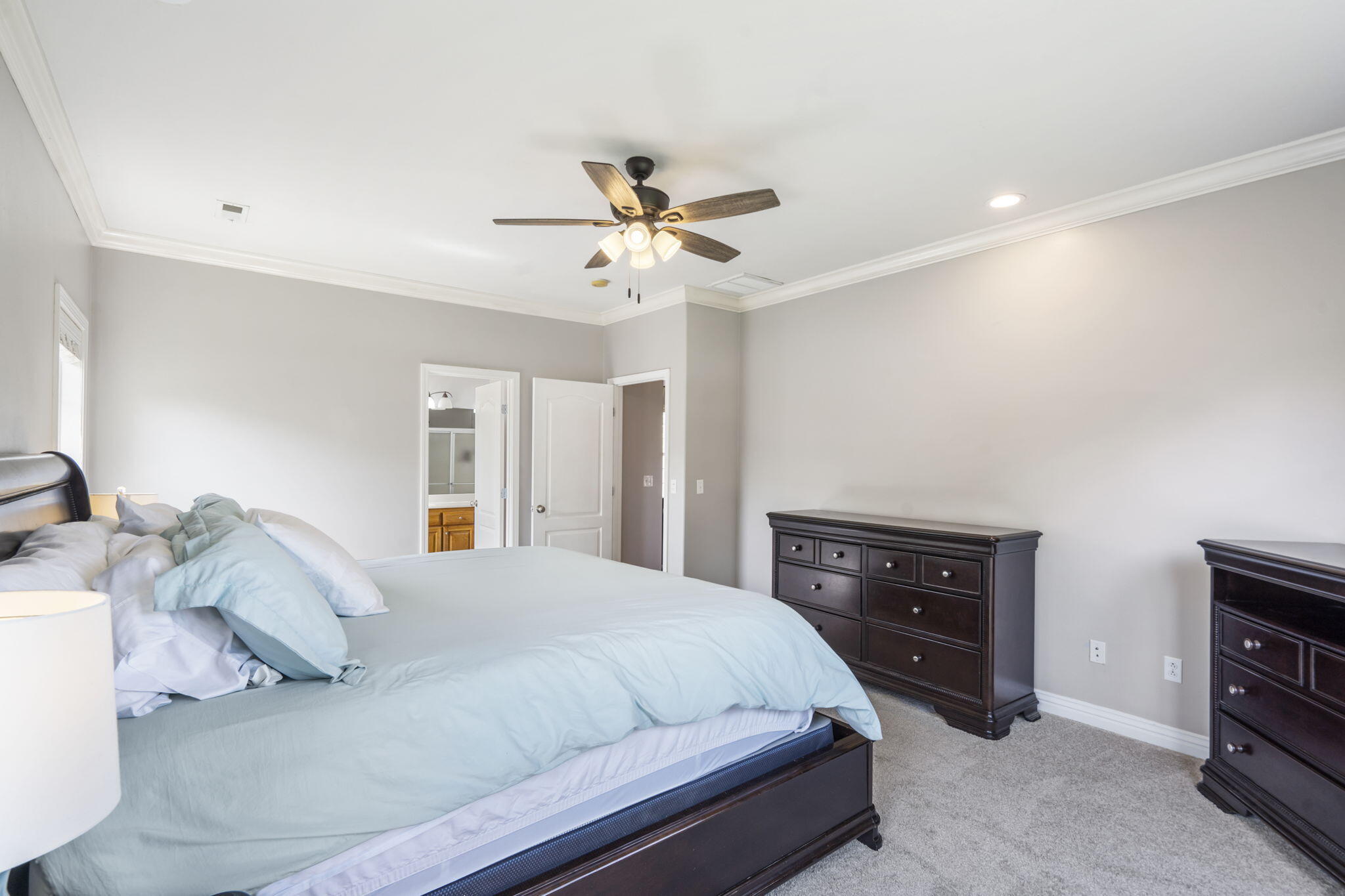 5189 South Hazel Avenue Property Photo 14