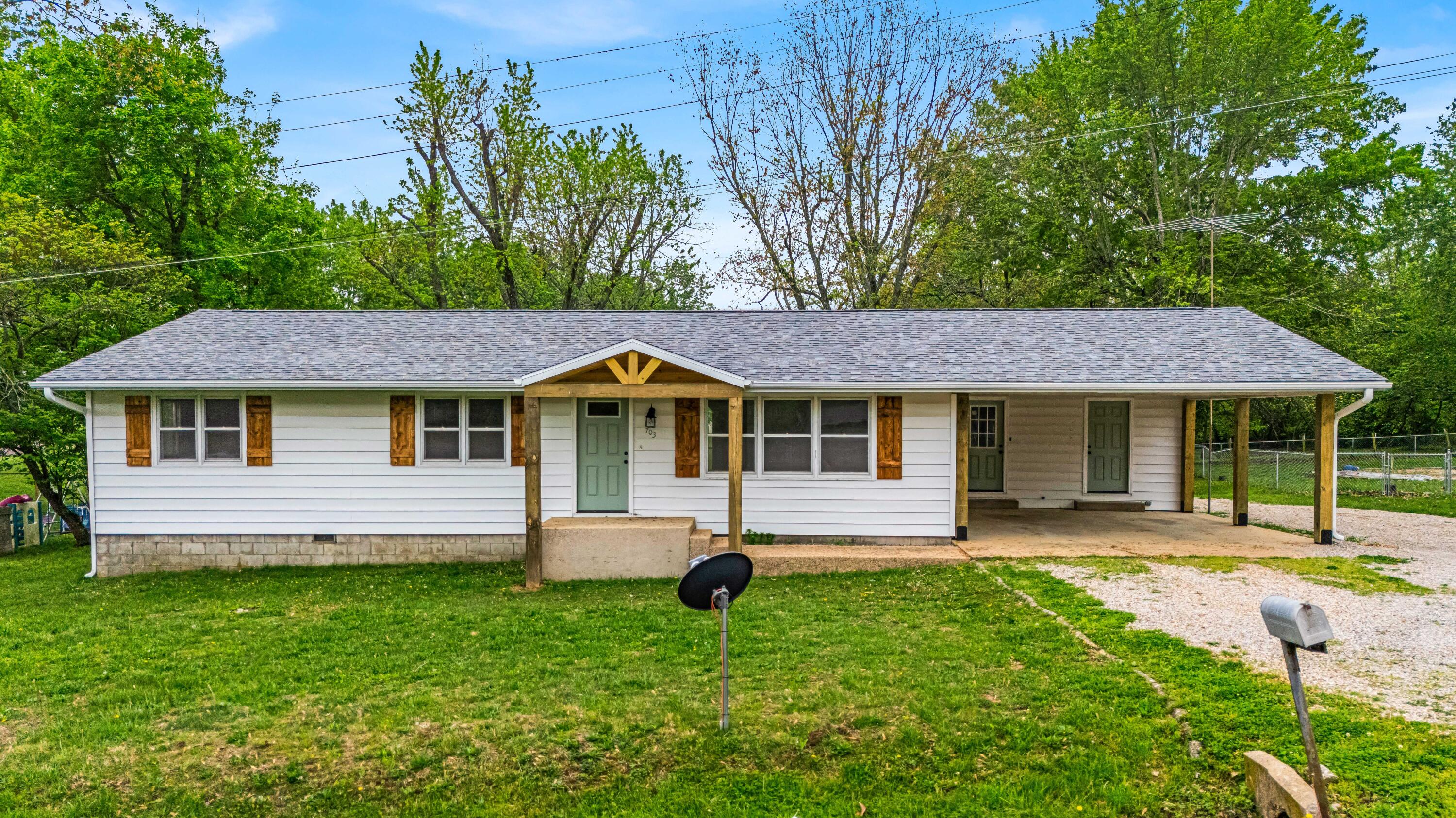 703 Washington Street Property Photo