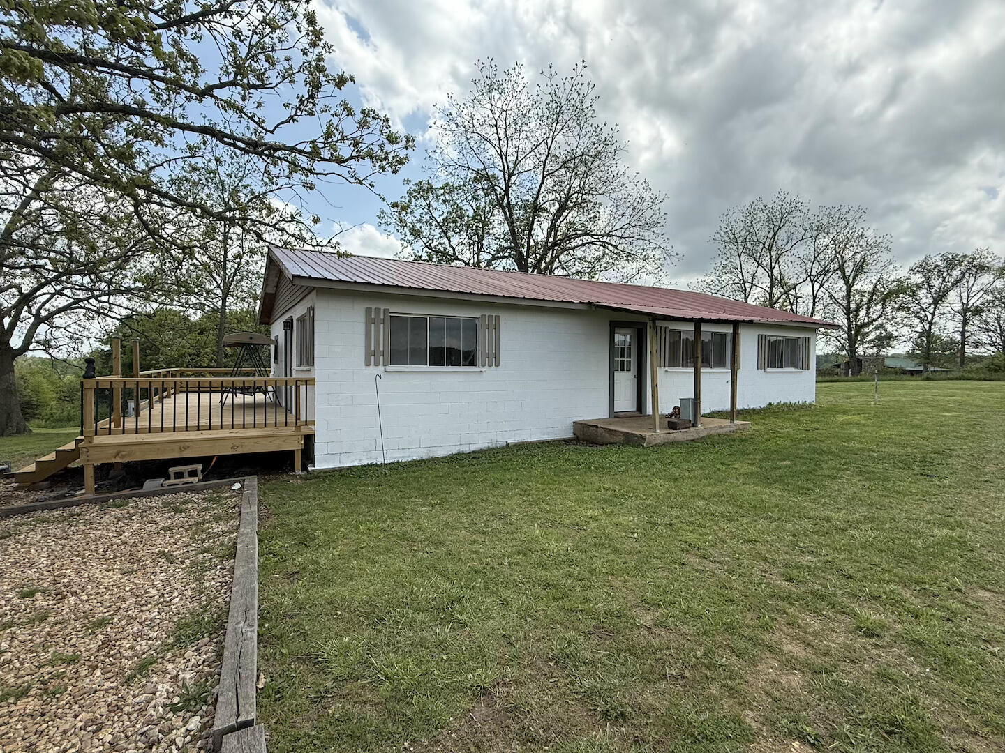 1398 County Road 670 Property Photo 2