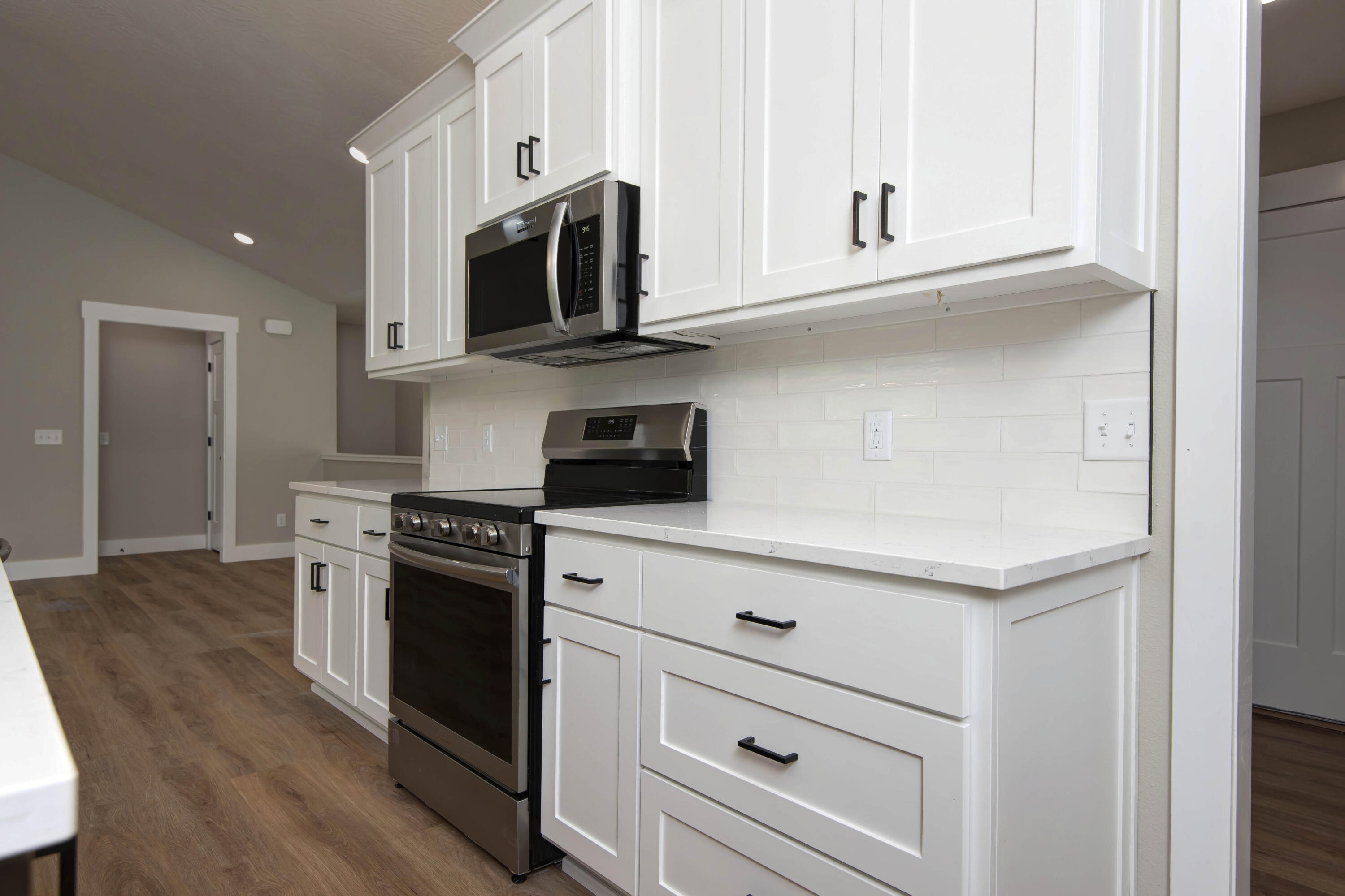 385 Plumtree Drive Property Photo 11