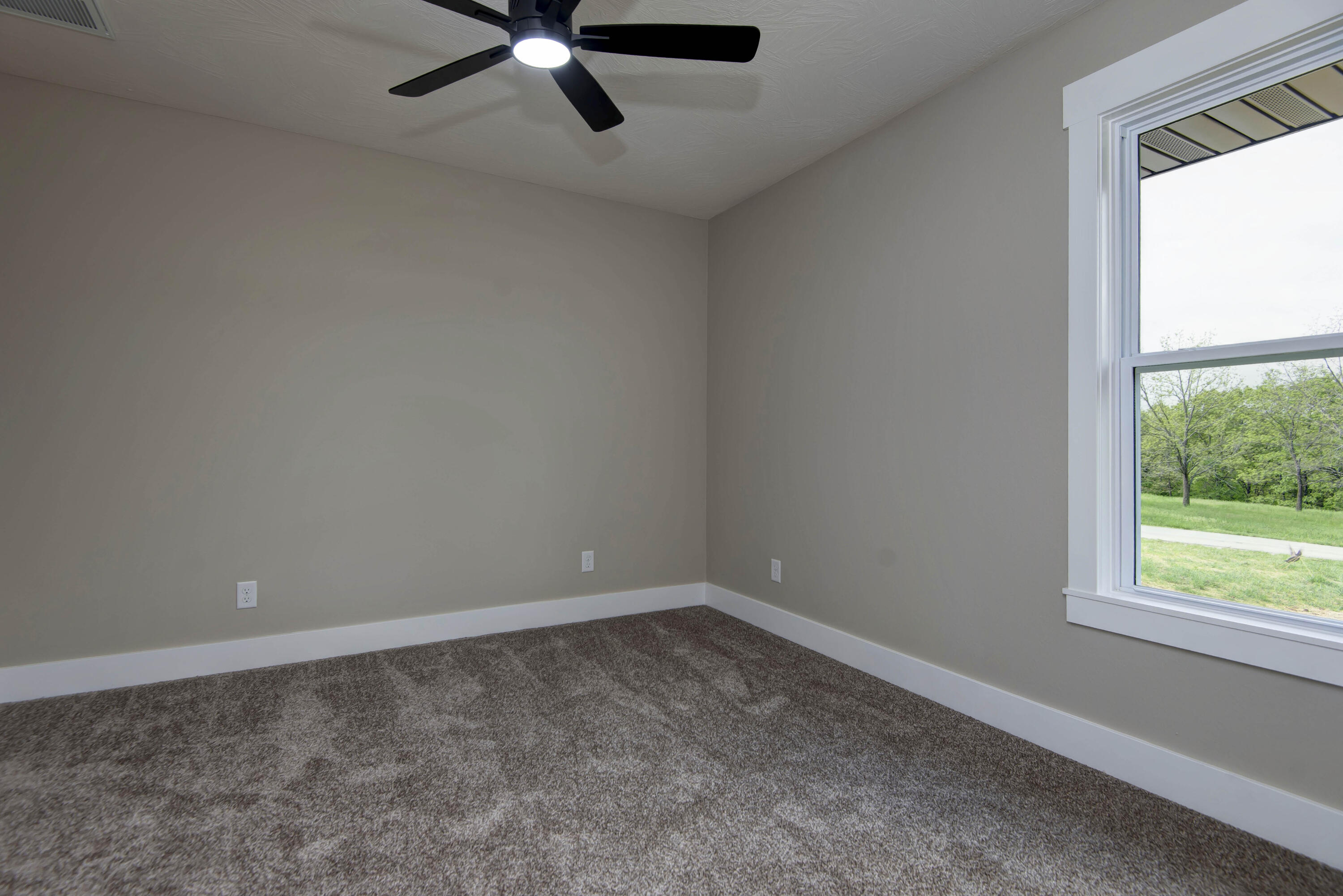 385 Plumtree Drive Property Photo 30