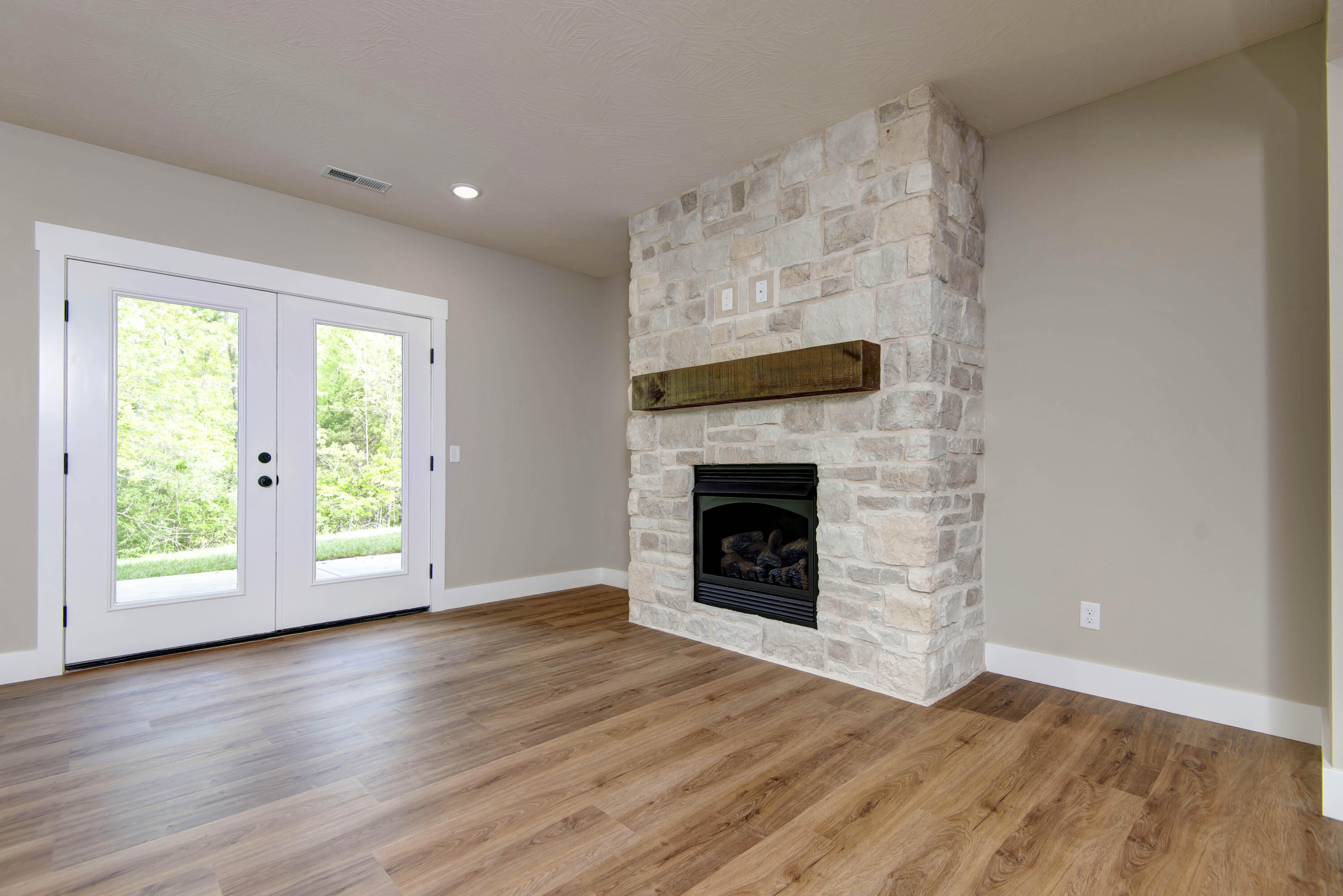 385 Plumtree Drive Property Photo 33