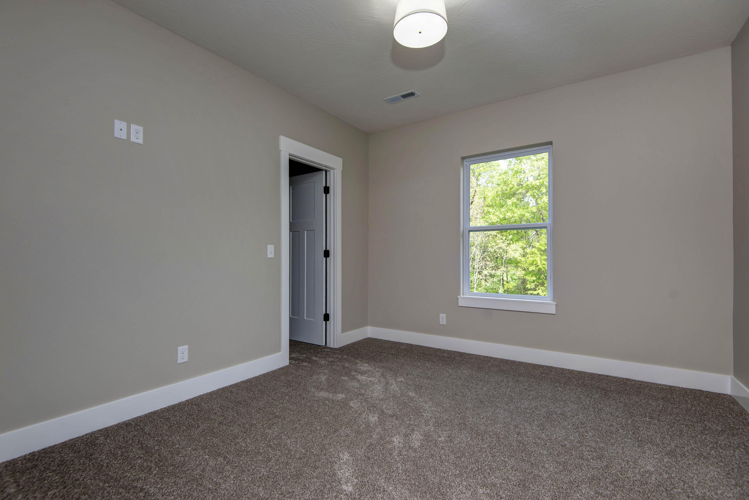 385 Plumtree Drive Property Photo 40
