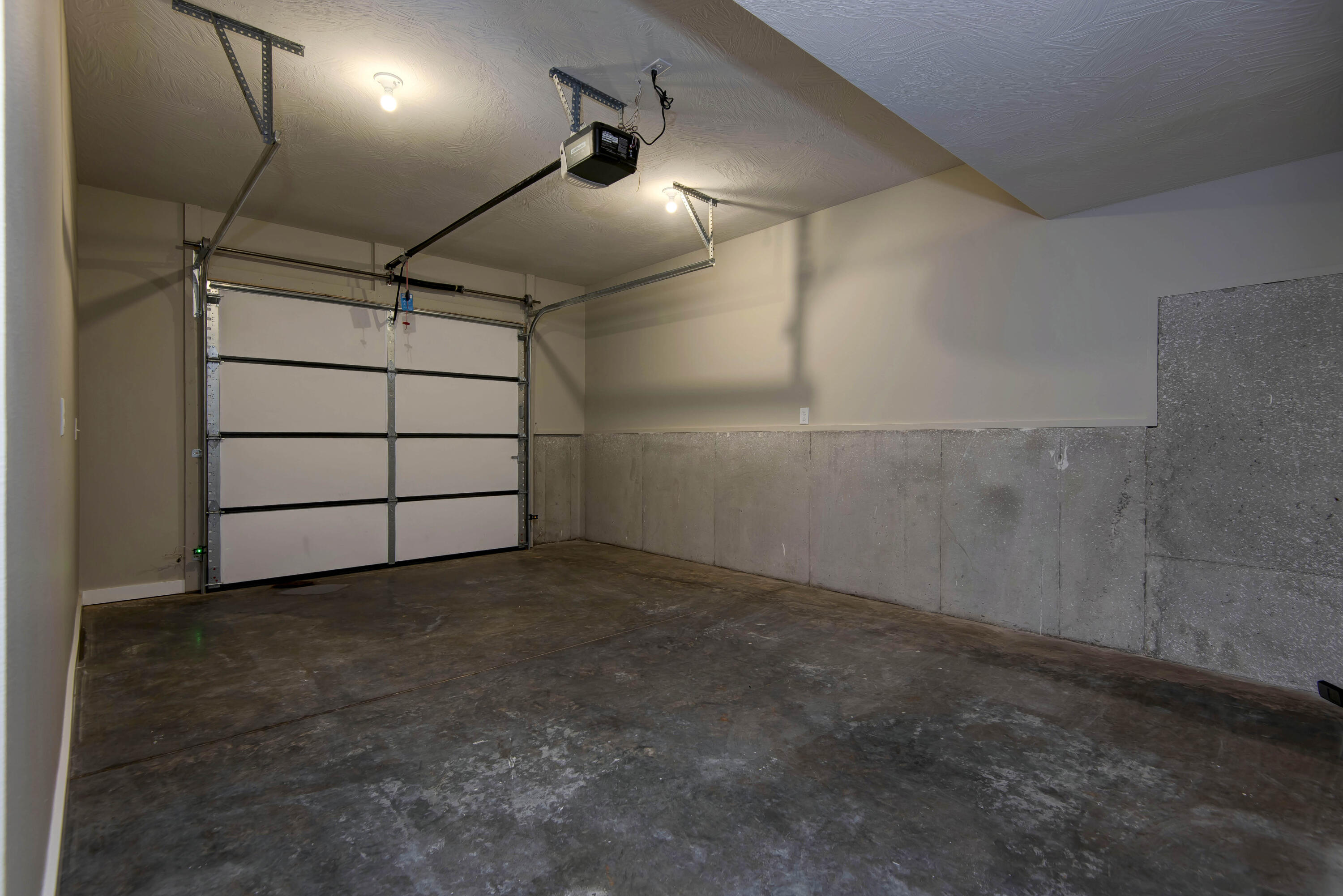 385 Plumtree Drive Property Photo 41