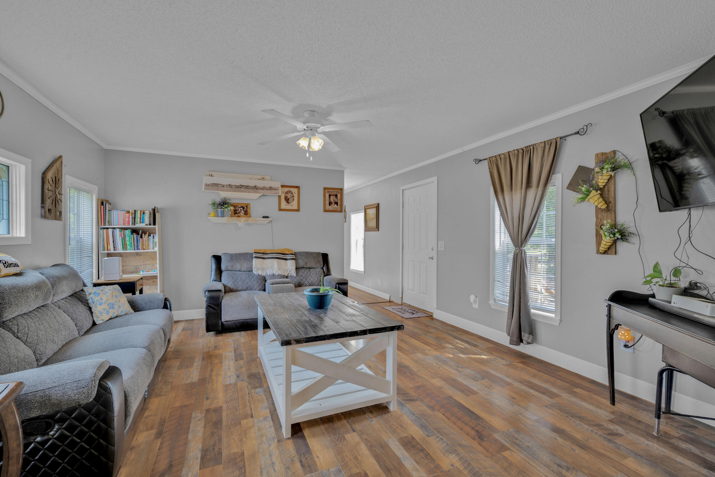 19060 Highway 60 Property Photo 8