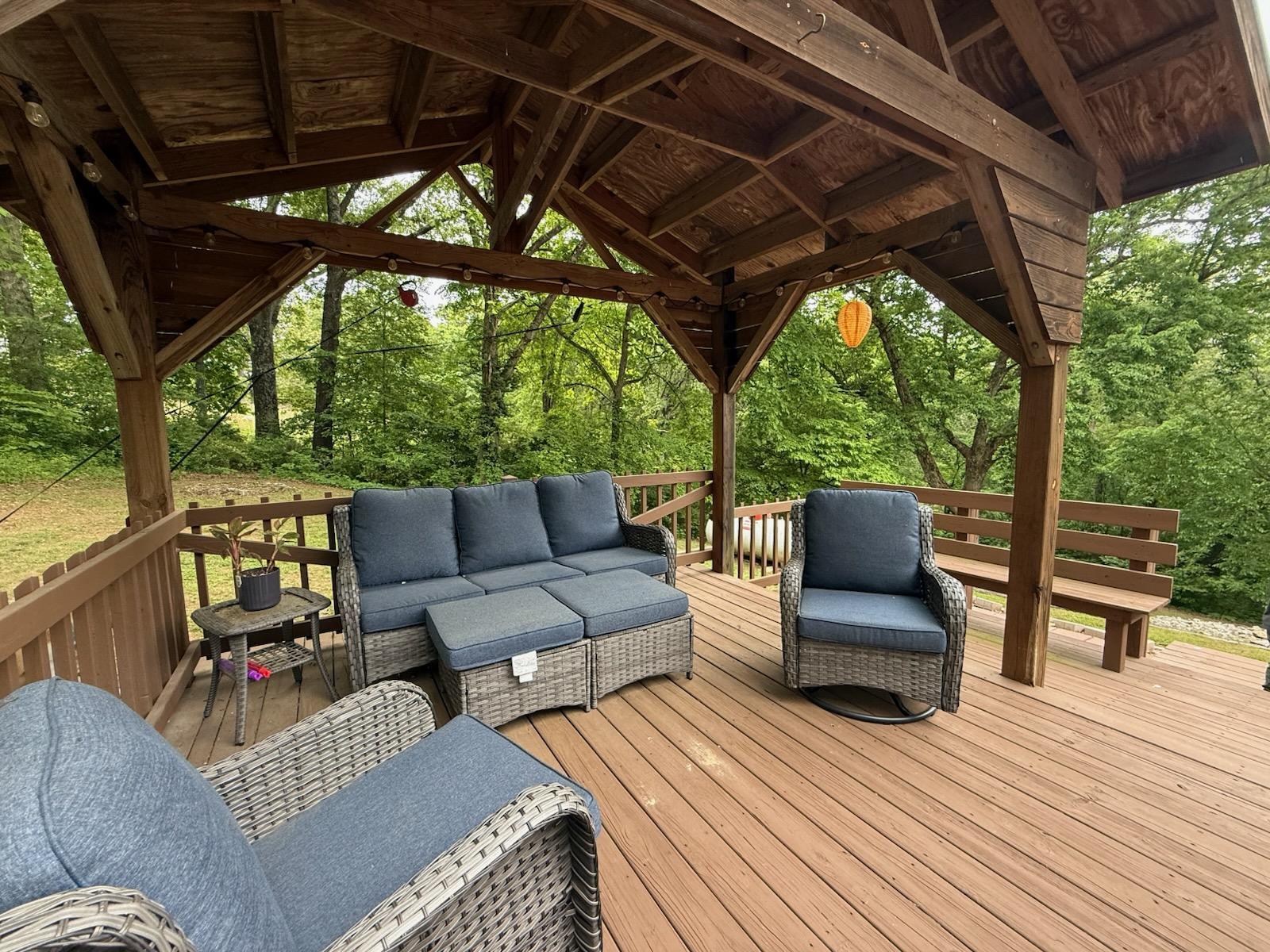 412 Lacy Property Photo 5