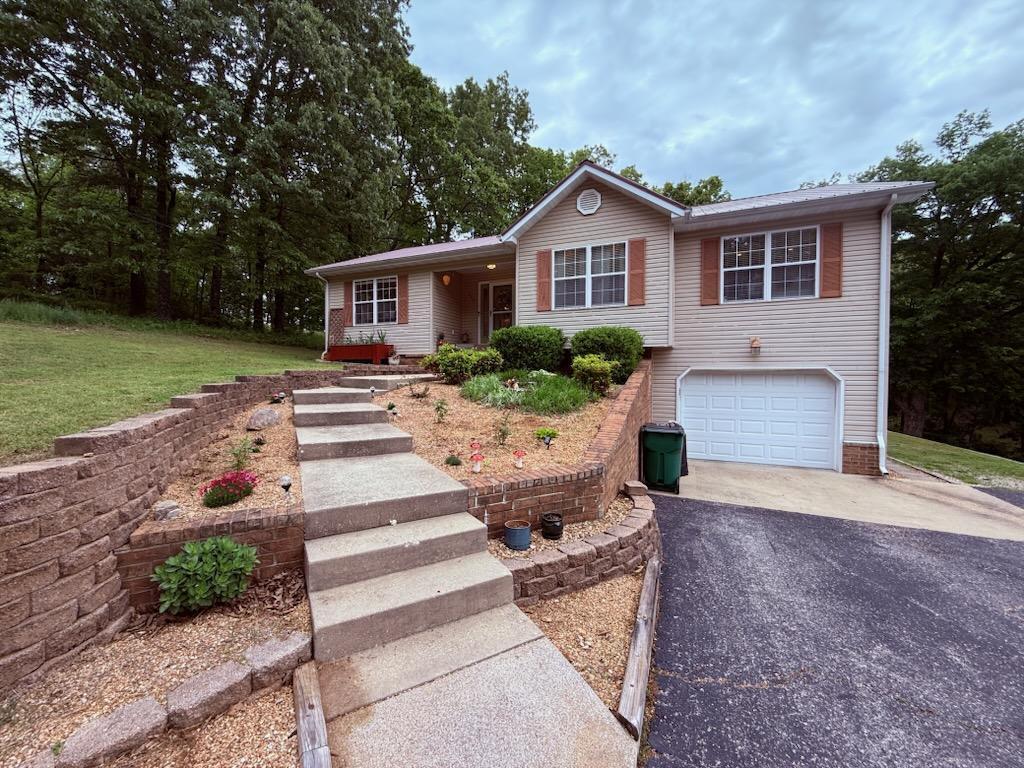 412 Lacy Property Photo 7