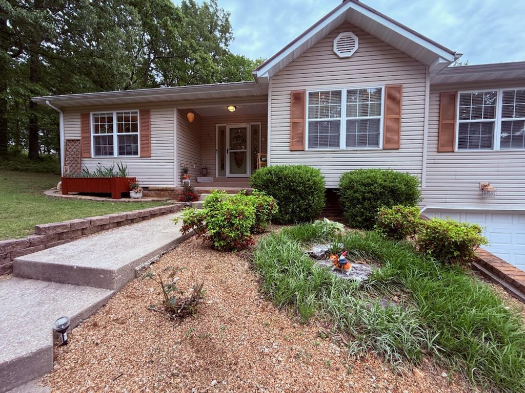 412 Lacy Property Photo 8
