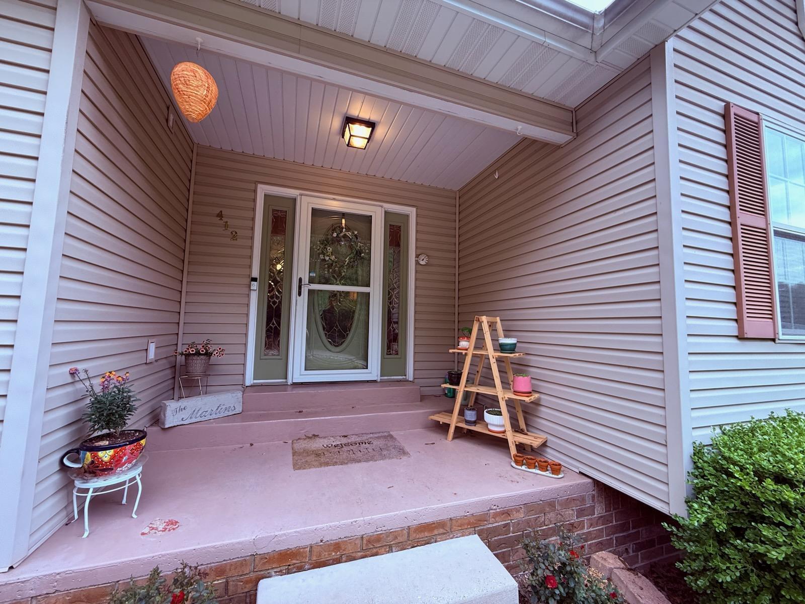 412 Lacy Property Photo 9