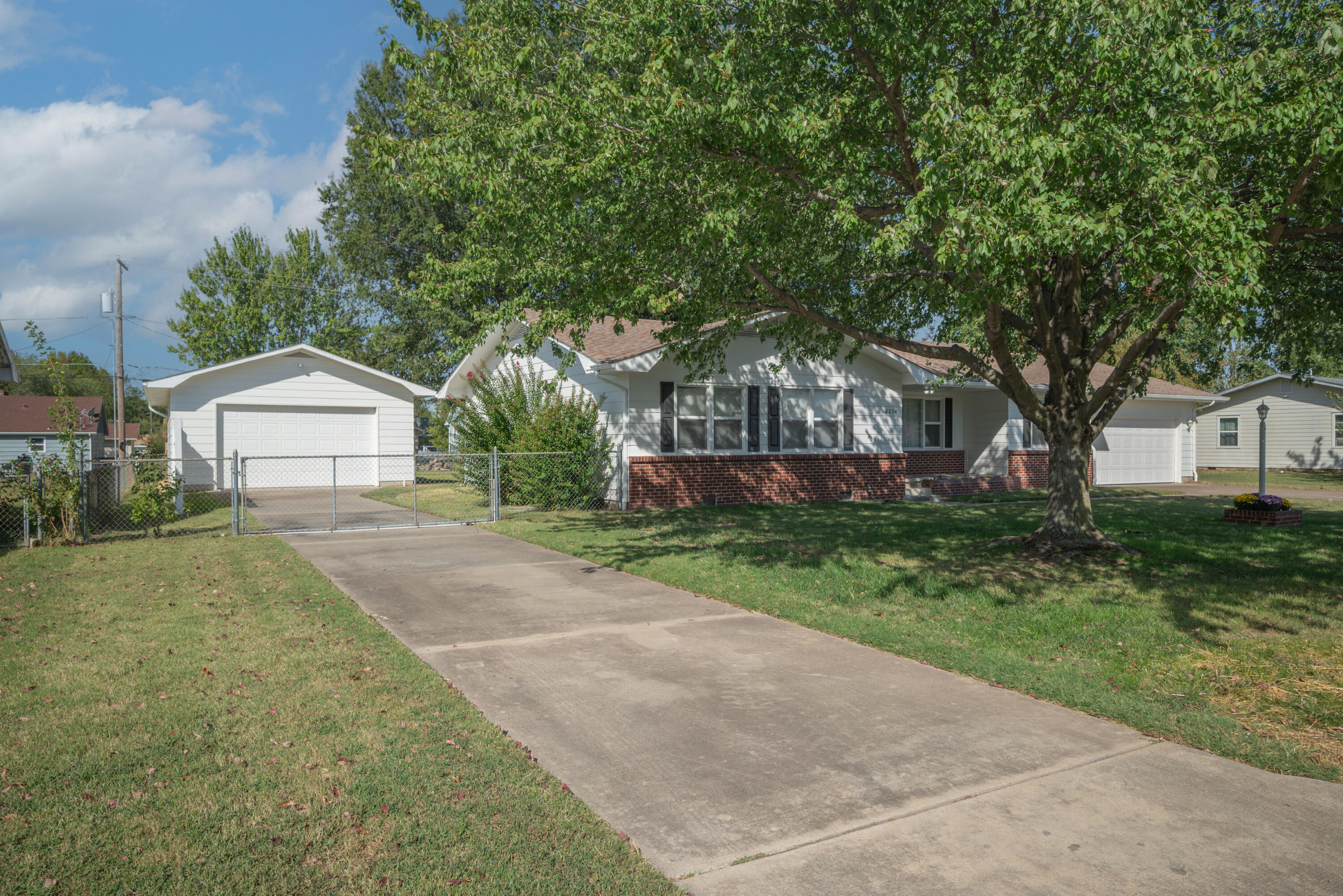 2234 Mississippi Avenue Property Photo 2