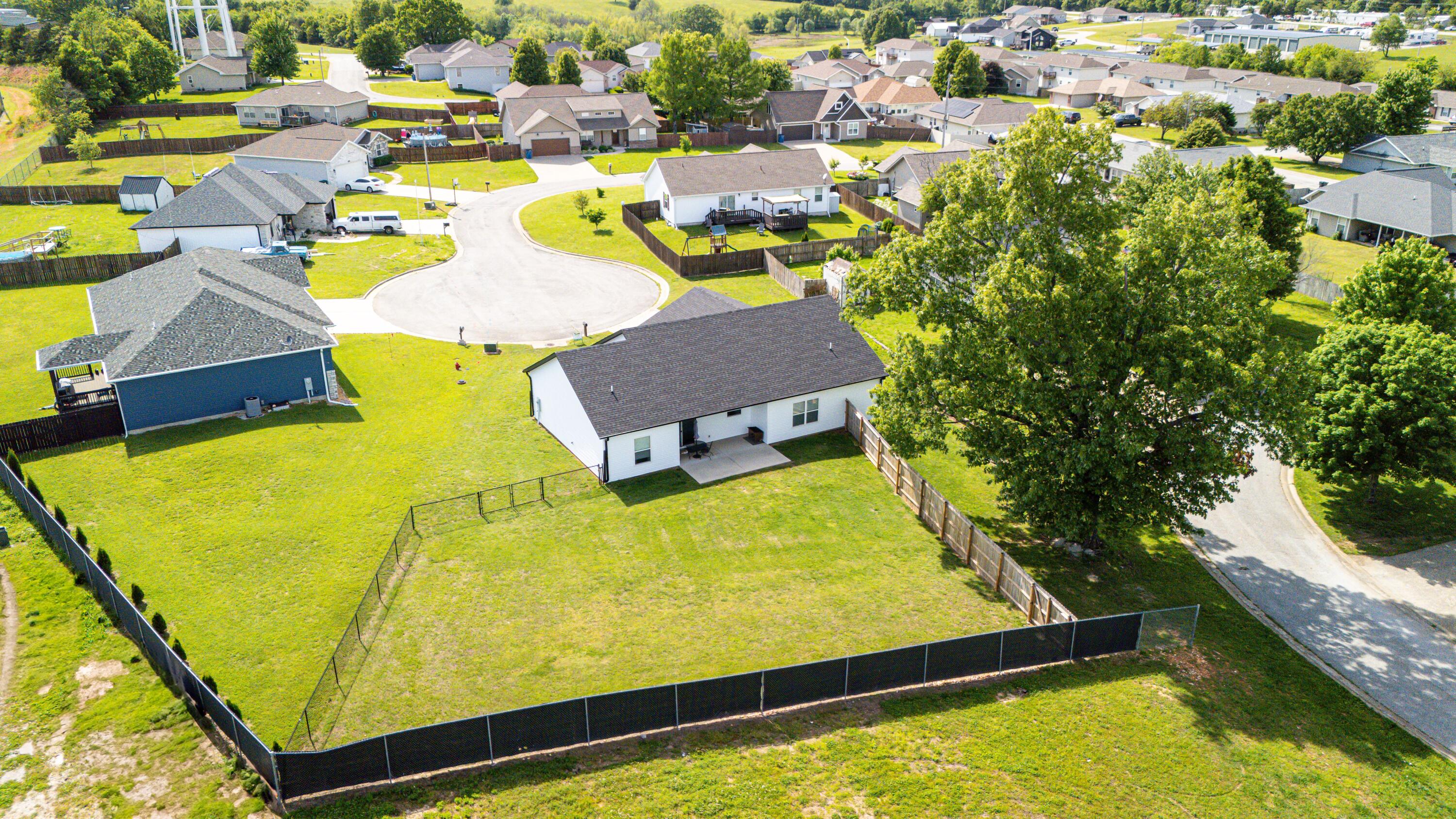 200 Leighs Way Property Photo 3