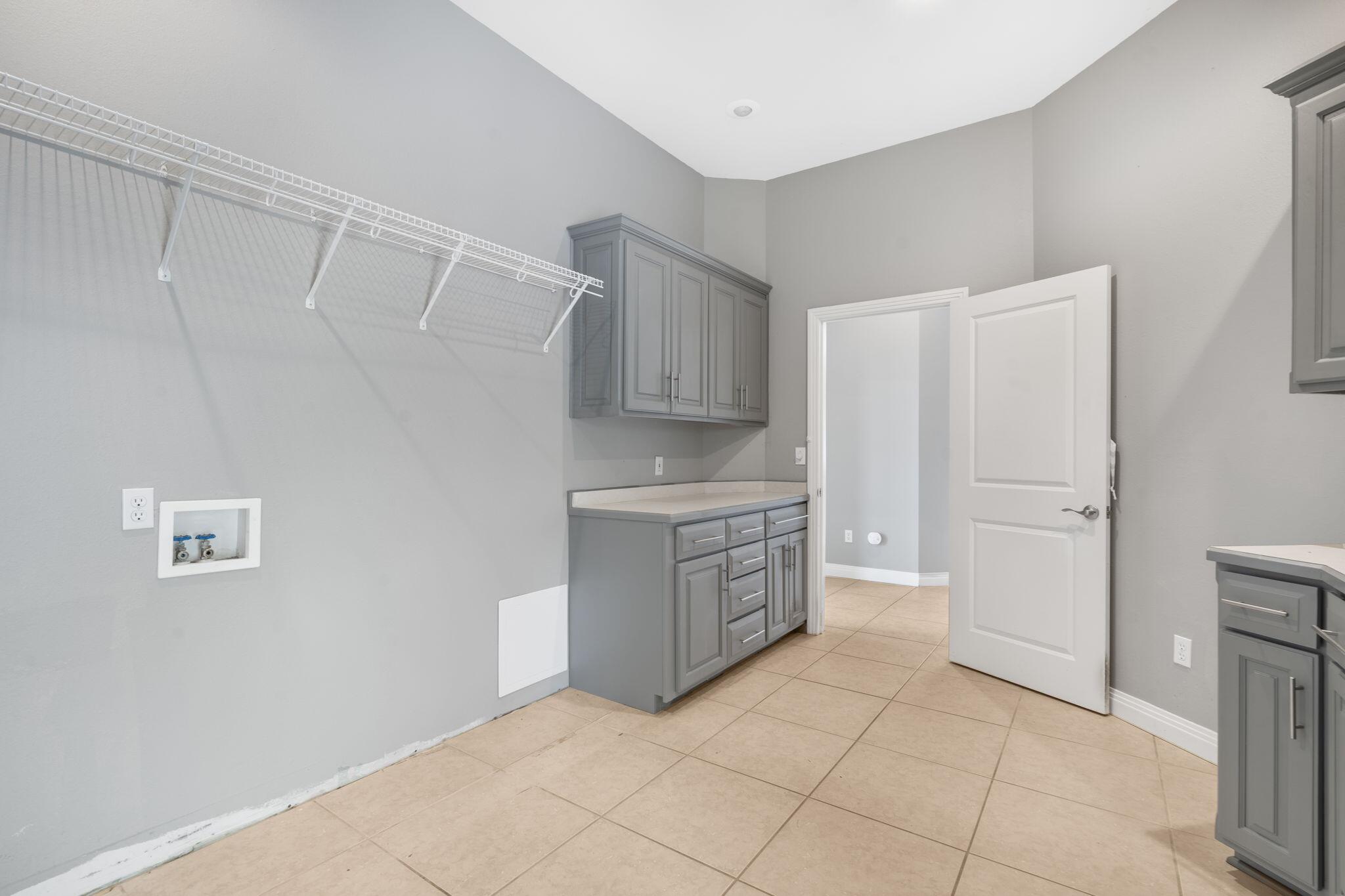 2925 South Ridgewood Lane Property Photo 19