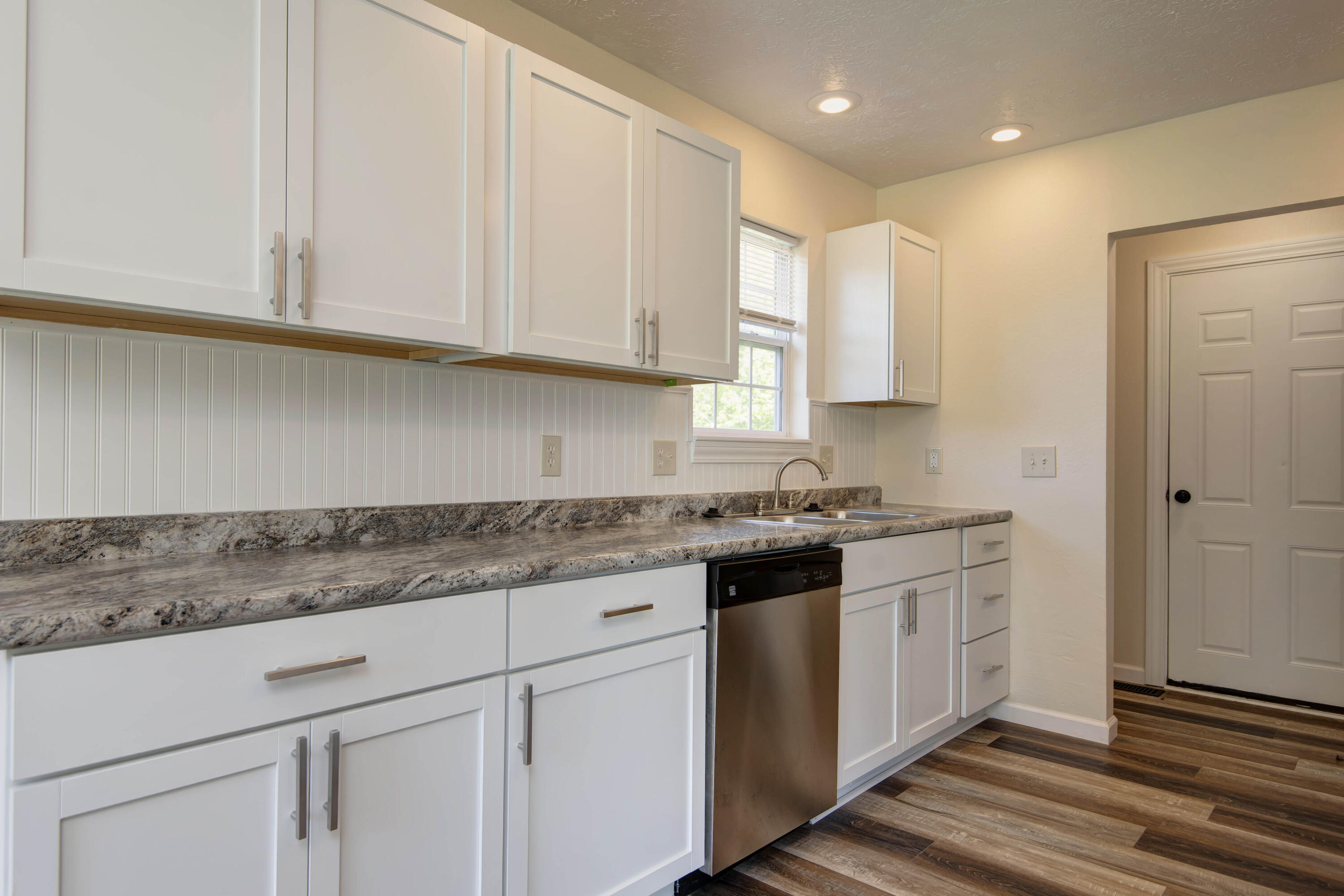 2112 Primrose Property Photo 14