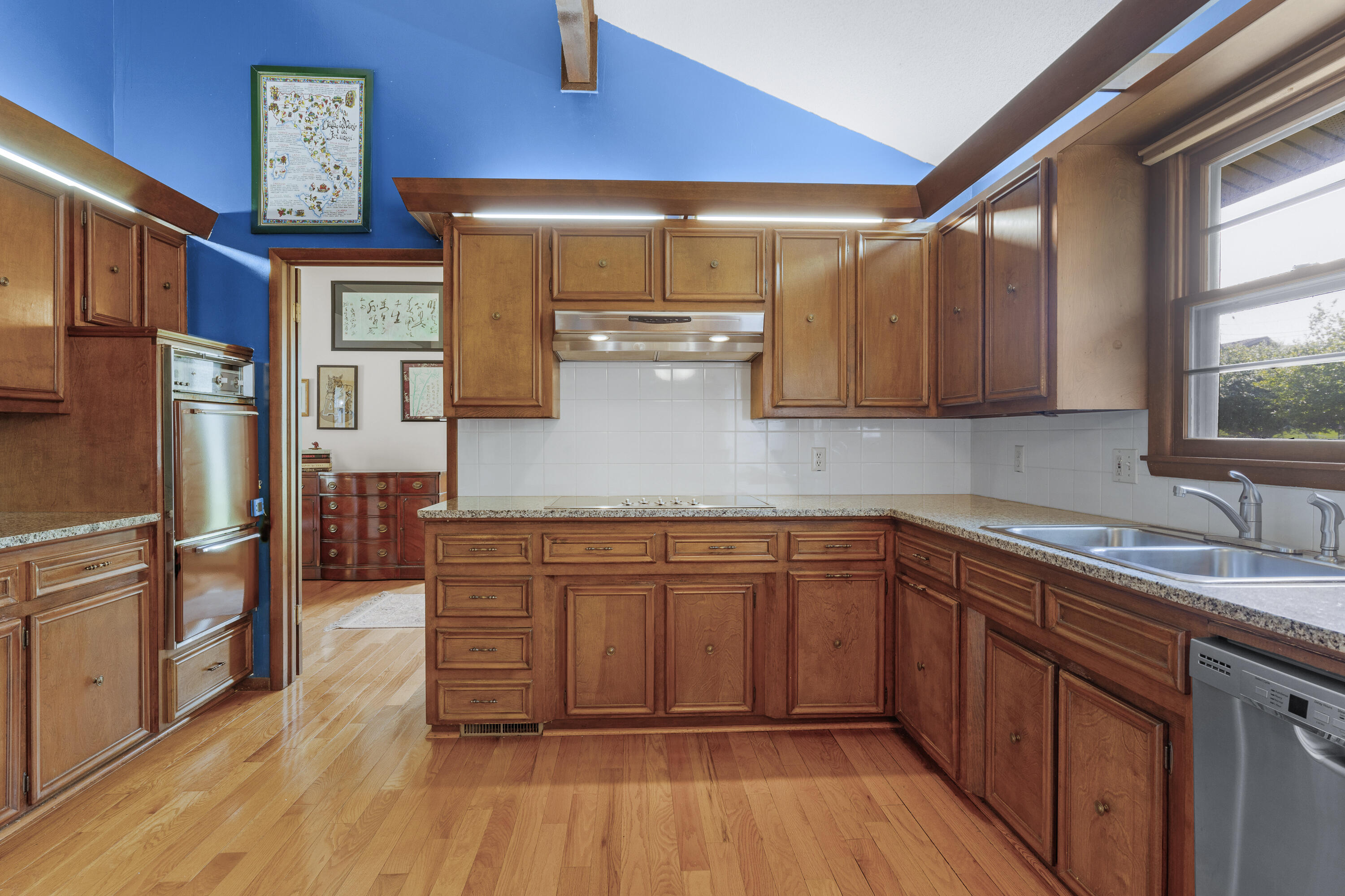 2941 South Versailles Avenue Property Photo 18