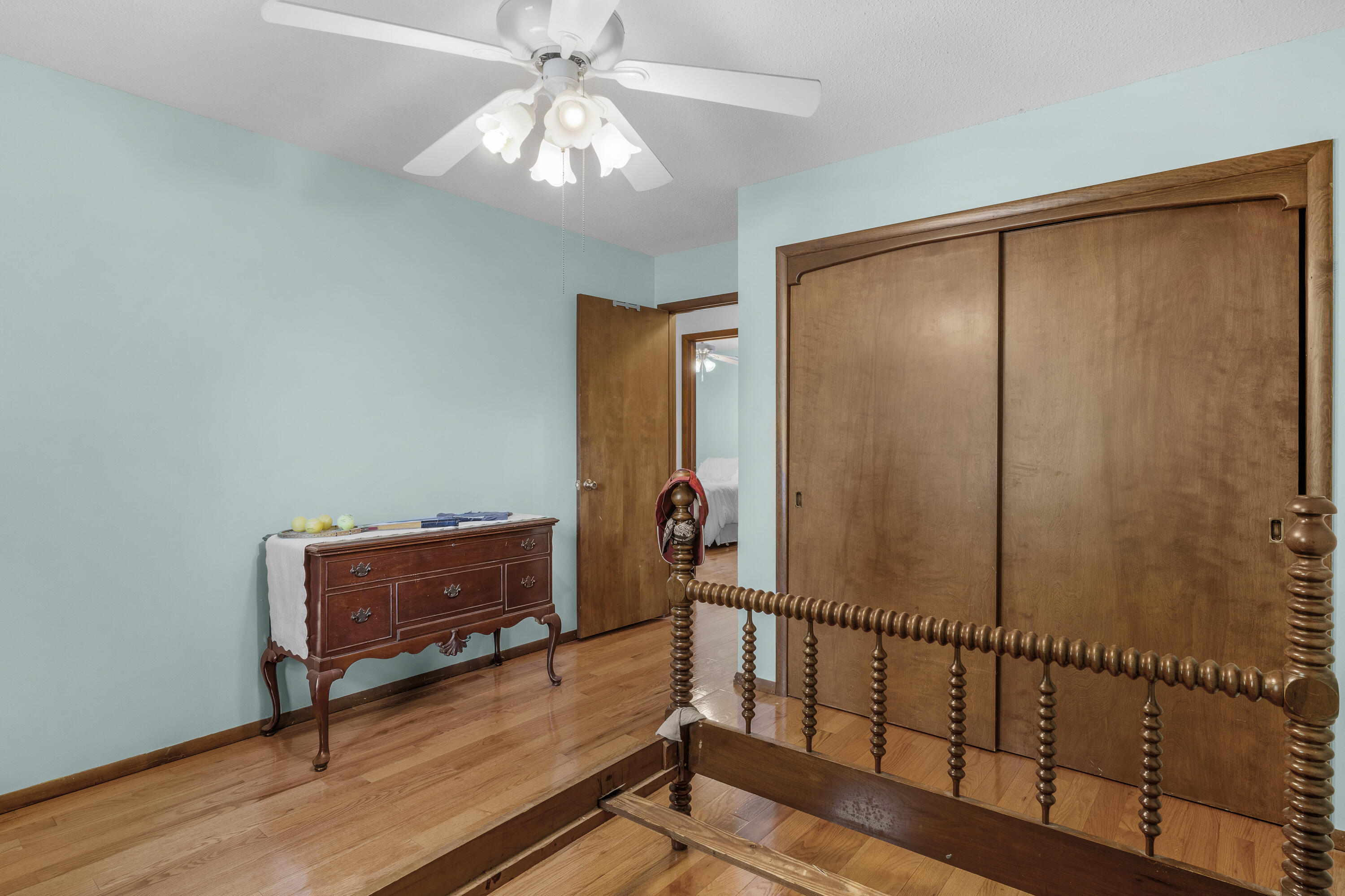 2941 South Versailles Avenue Property Photo 30