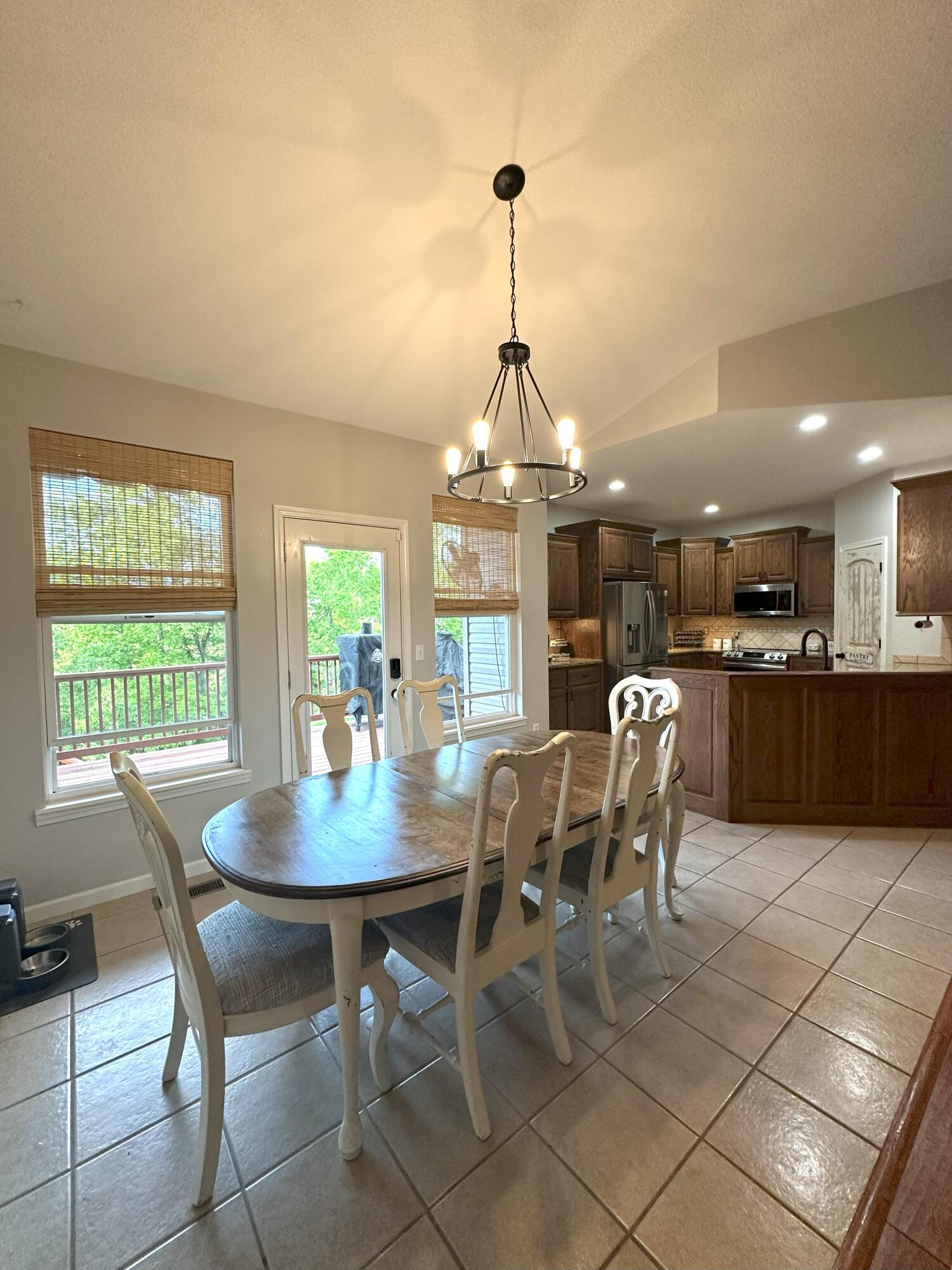 300 Summerbrooke Lane Property Photo 12