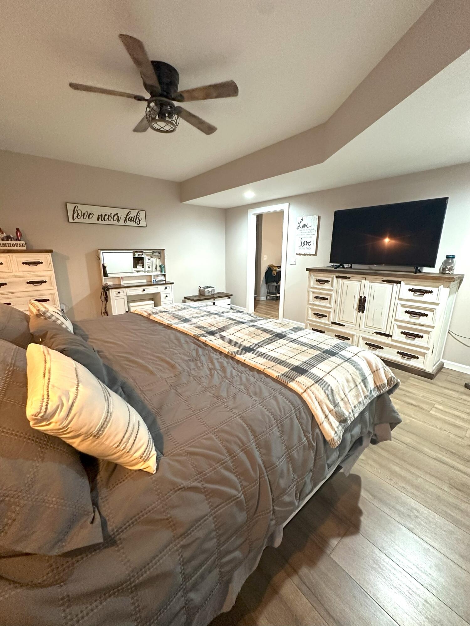 300 Summerbrooke Lane Property Photo 31