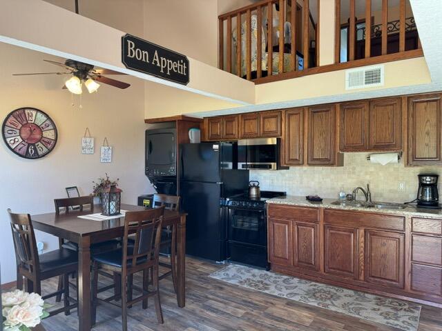 17 Fall Creek Trail Property Photo 5