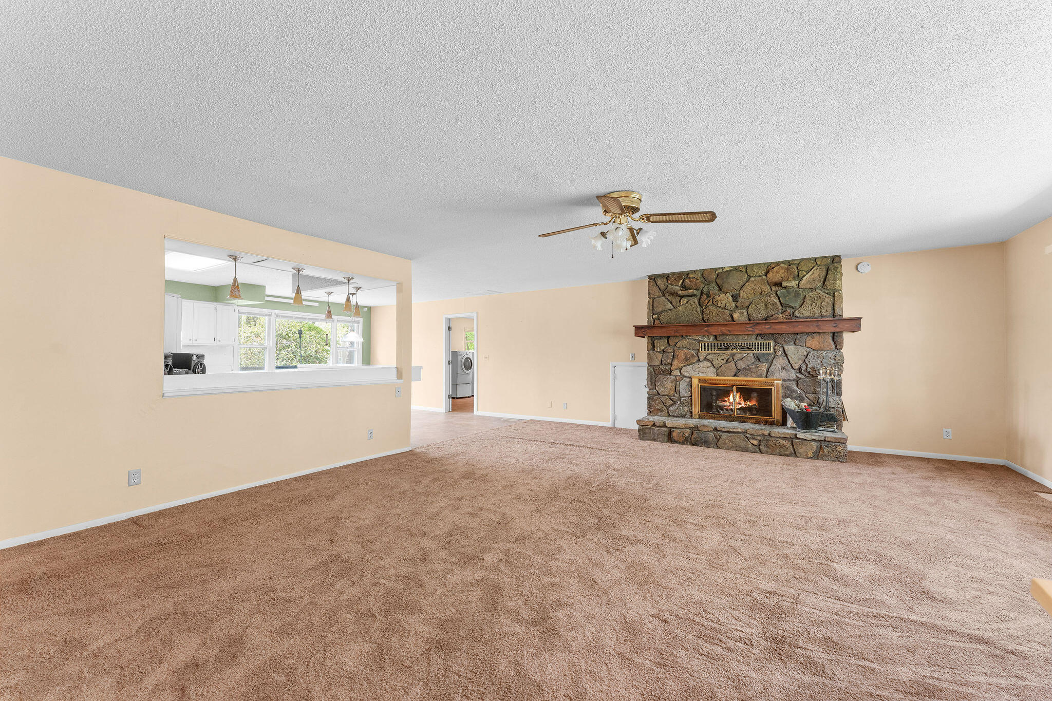 2097 Sunset Inn Drive Property Photo 6