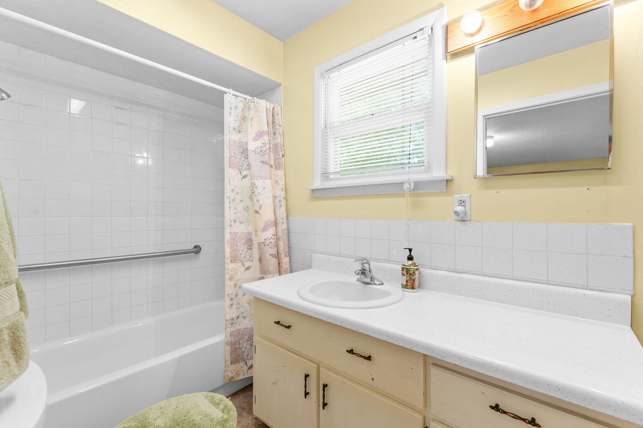 2097 Sunset Inn Drive Property Photo 14
