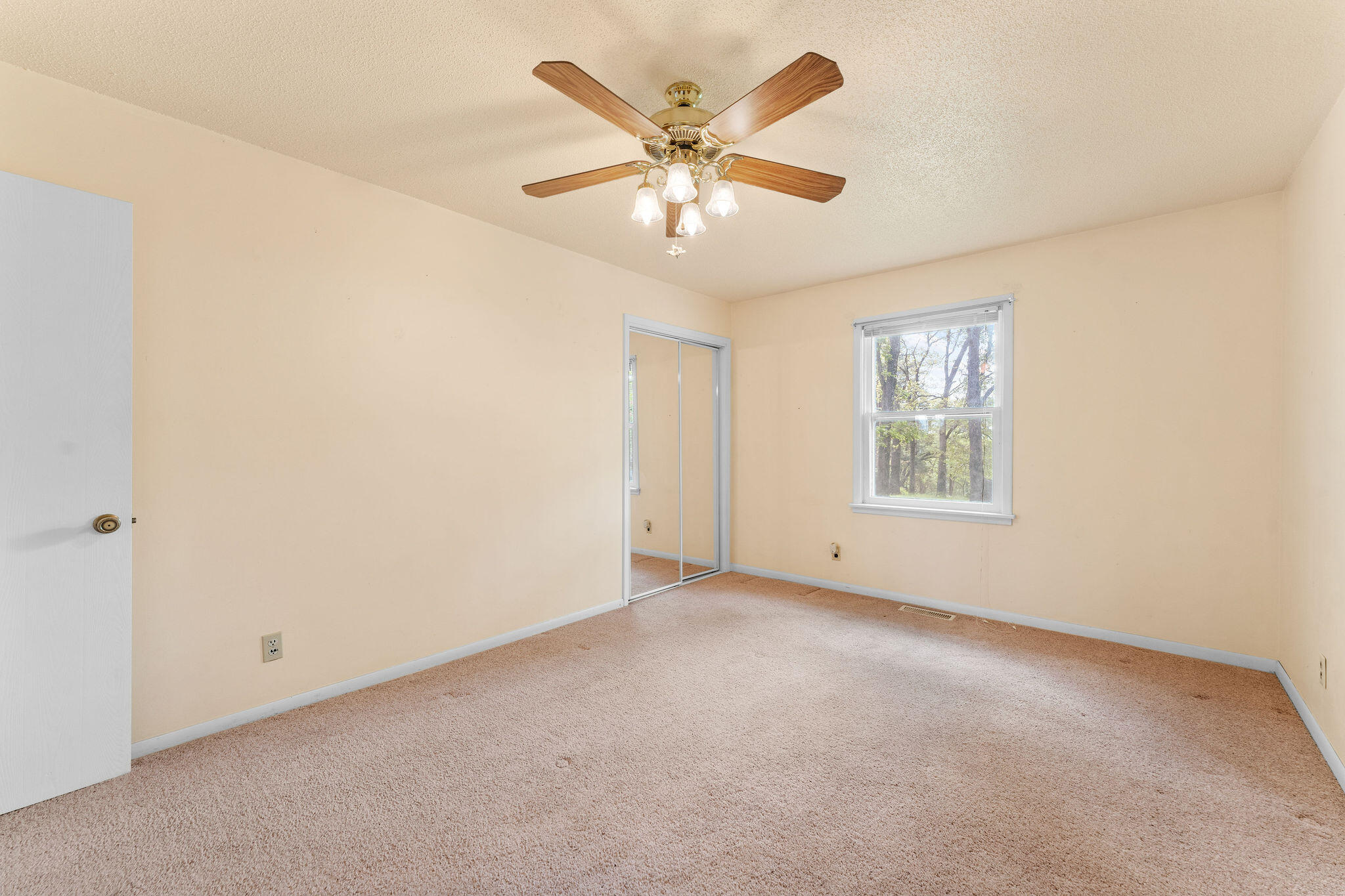 2097 Sunset Inn Drive Property Photo 19