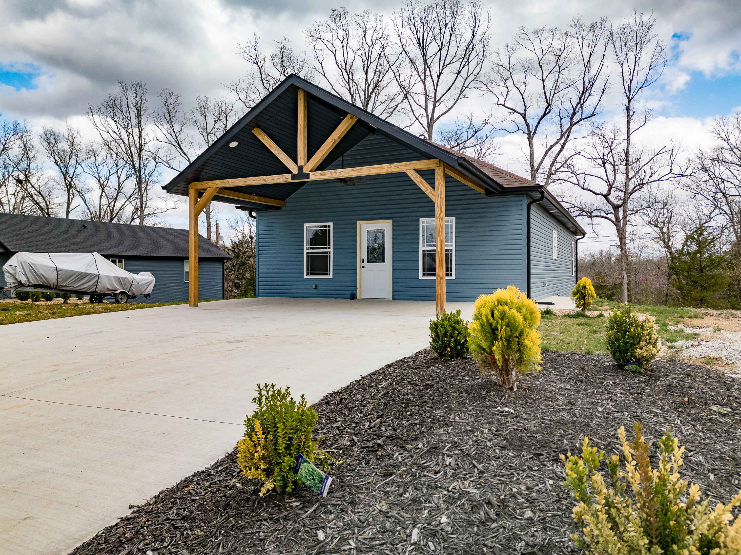 7029 Cliff Drive Property Photo 4