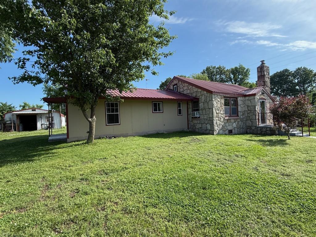 215 Hill Avenue Property Photo 4