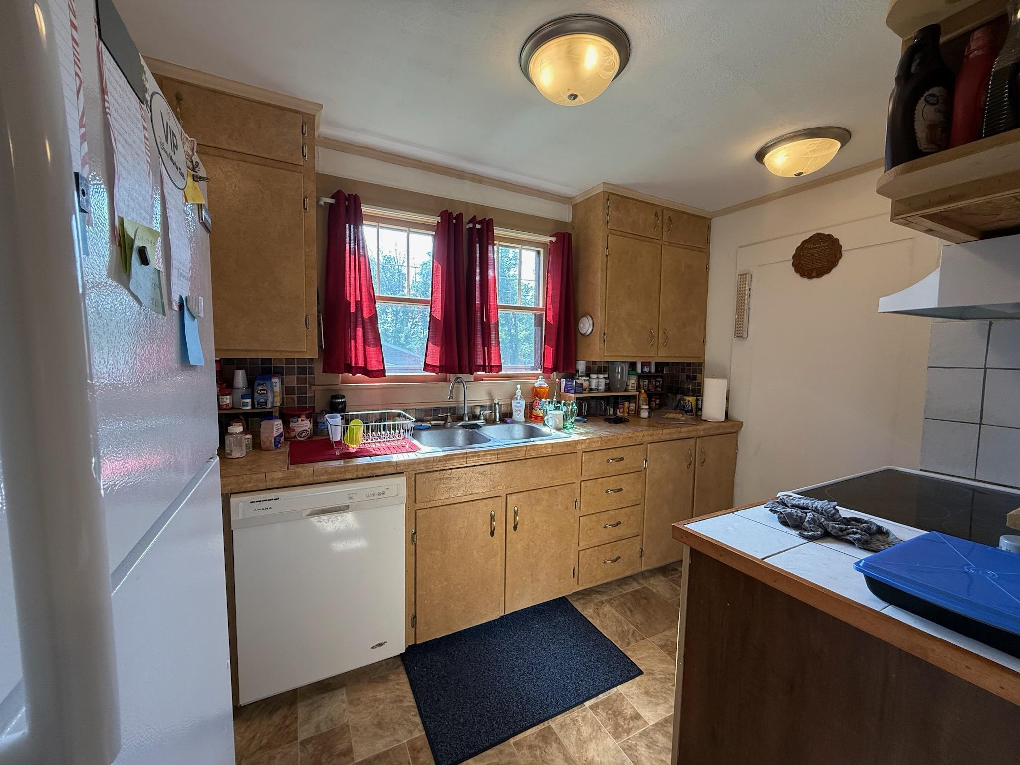 215 Hill Avenue Property Photo 12