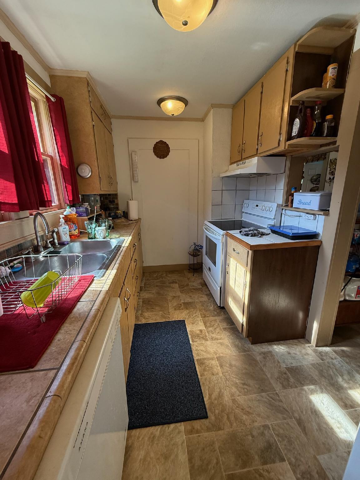 215 Hill Avenue Property Photo 14
