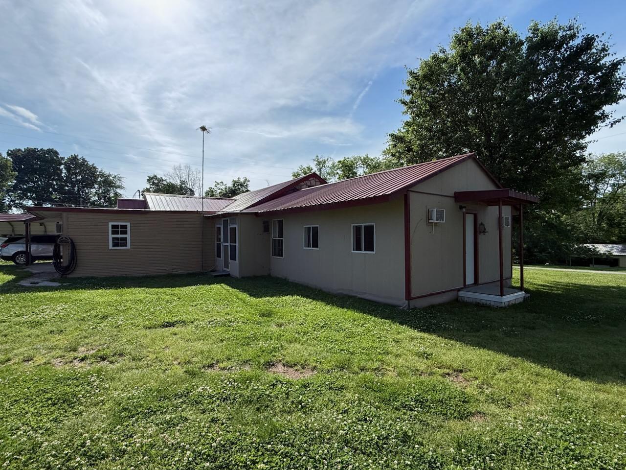 215 Hill Avenue Property Photo 28