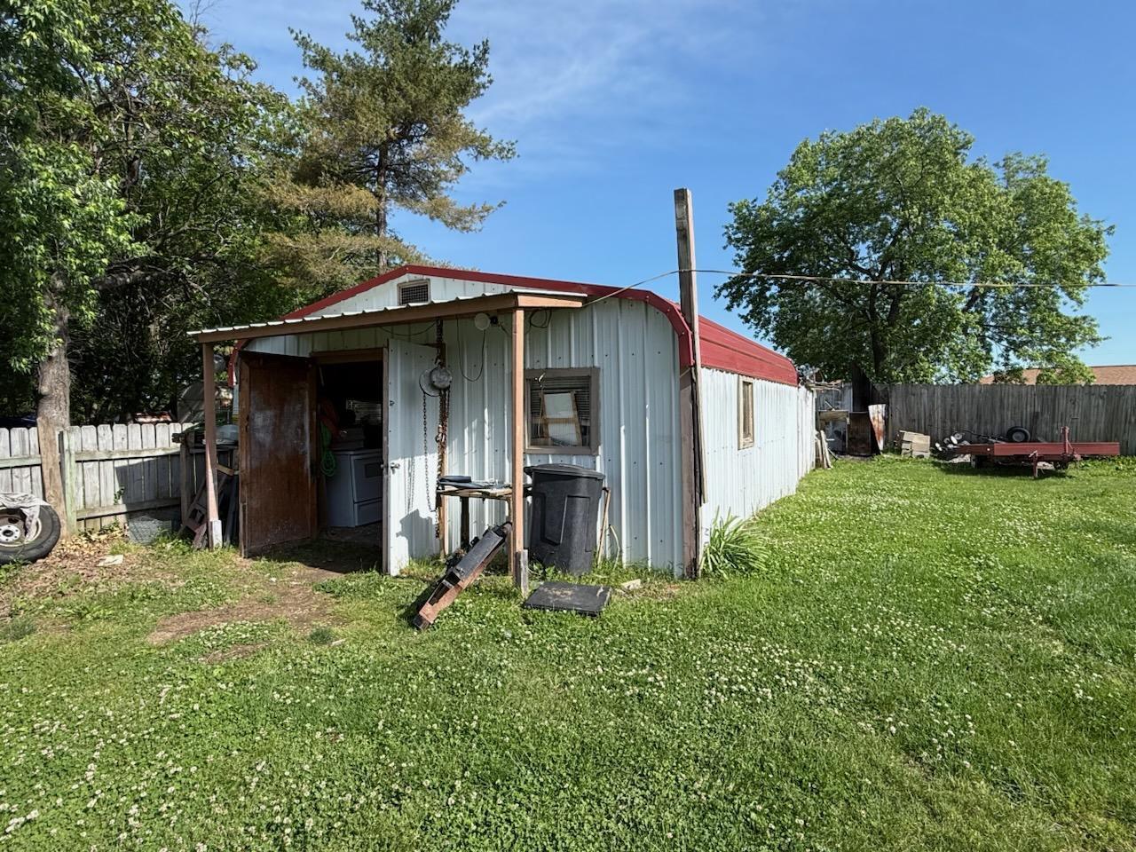 215 Hill Avenue Property Photo 29