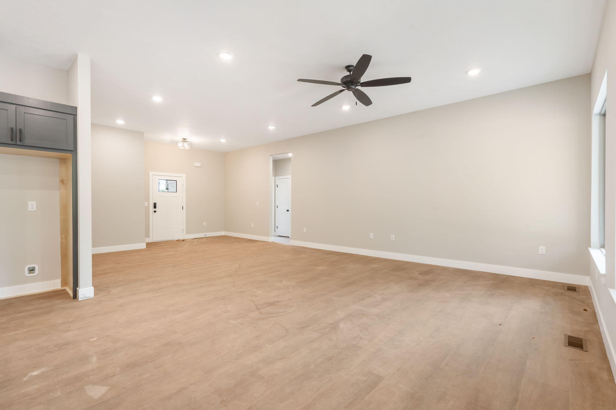 5214 Logan Drive Property Photo 6