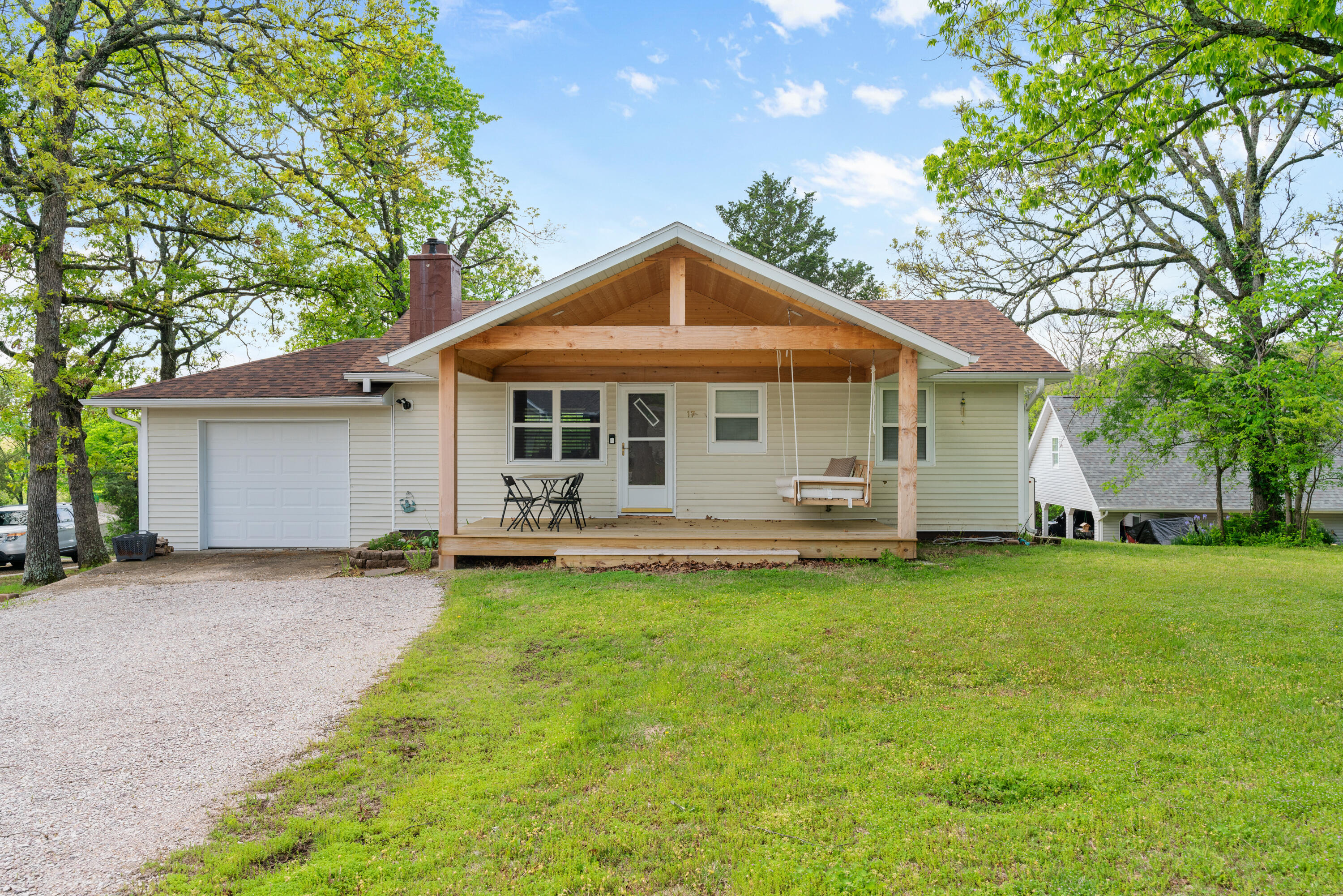 17 Golden Drive Property Photo 1