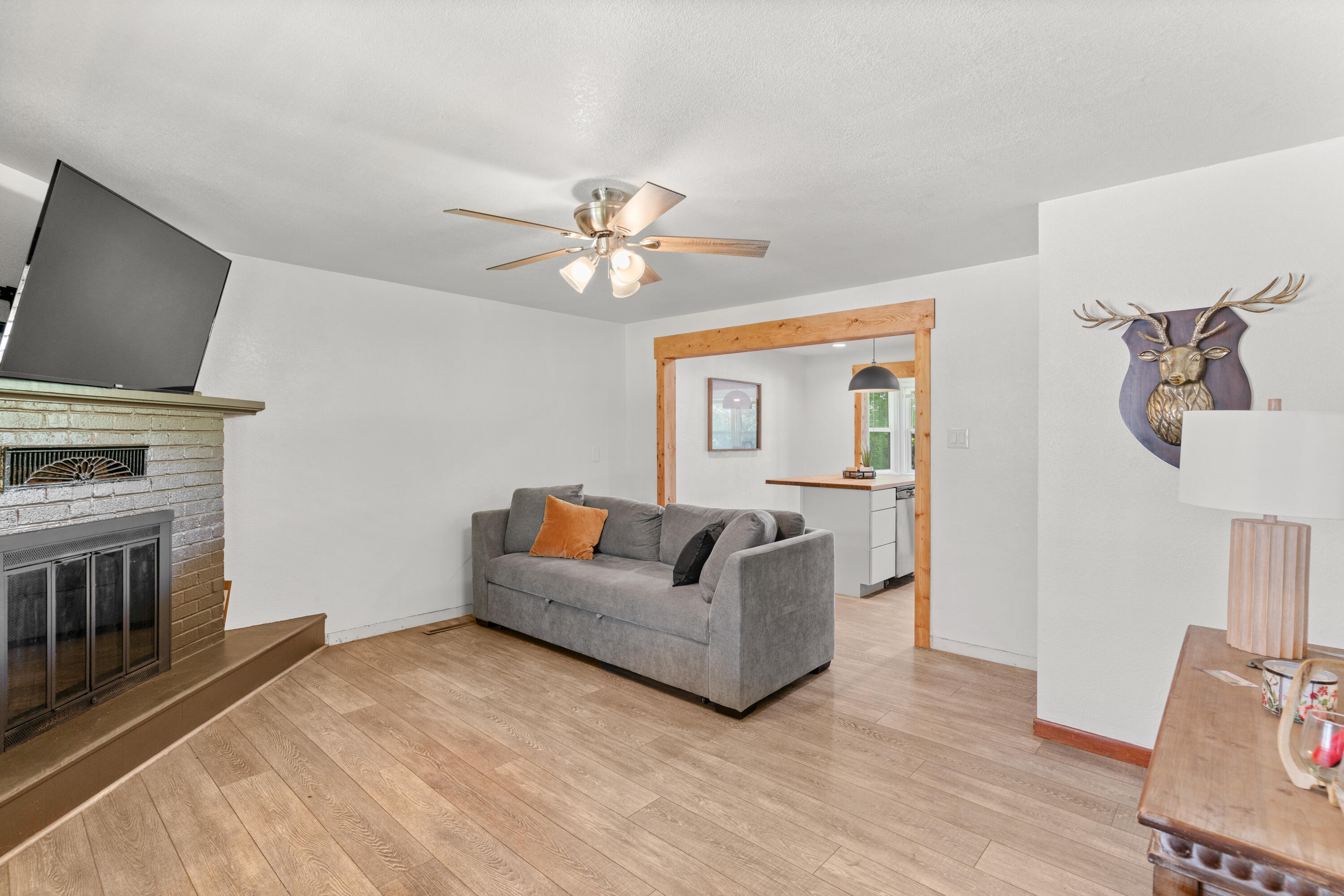 17 Golden Drive Property Photo 6