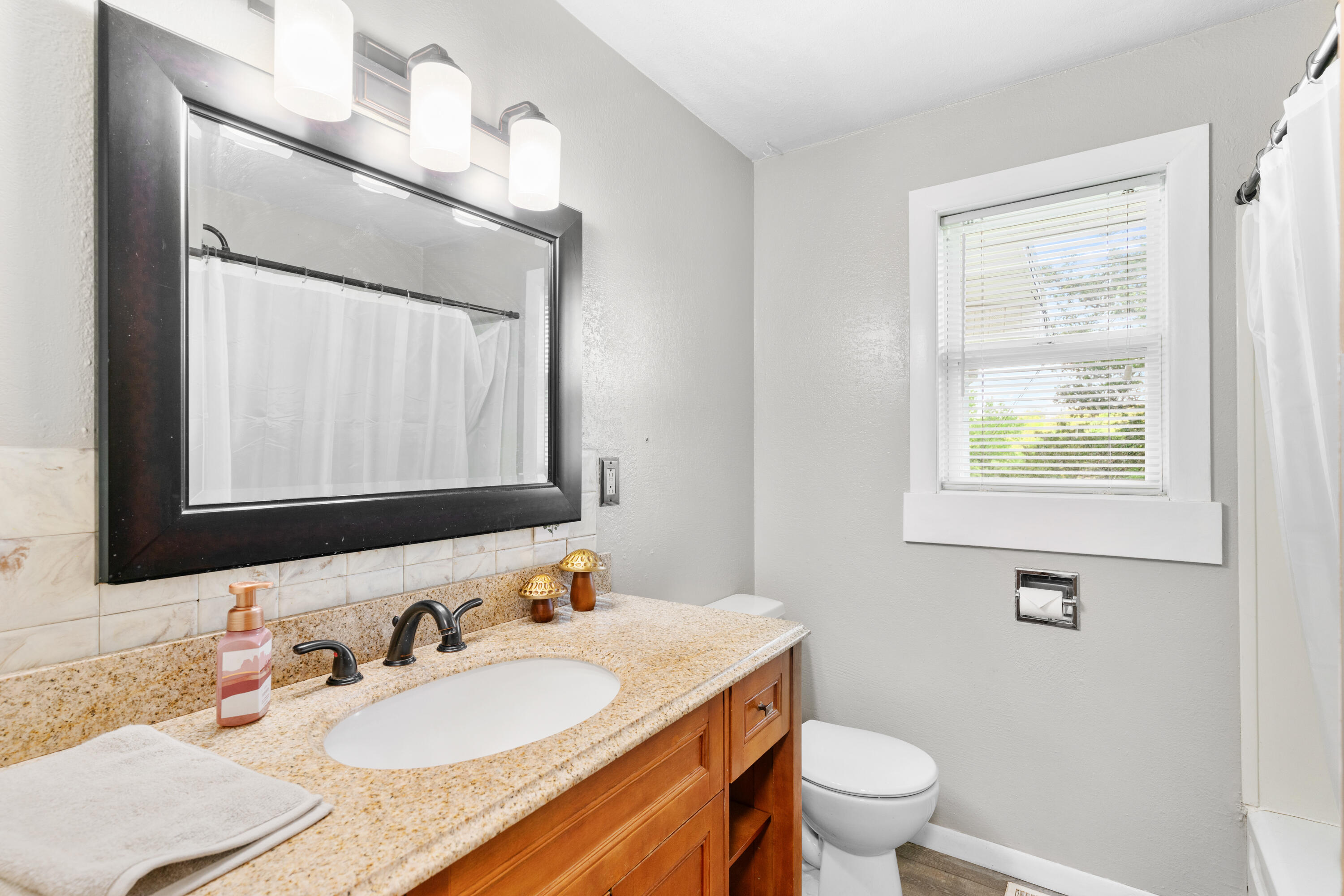 17 Golden Drive Property Photo 18