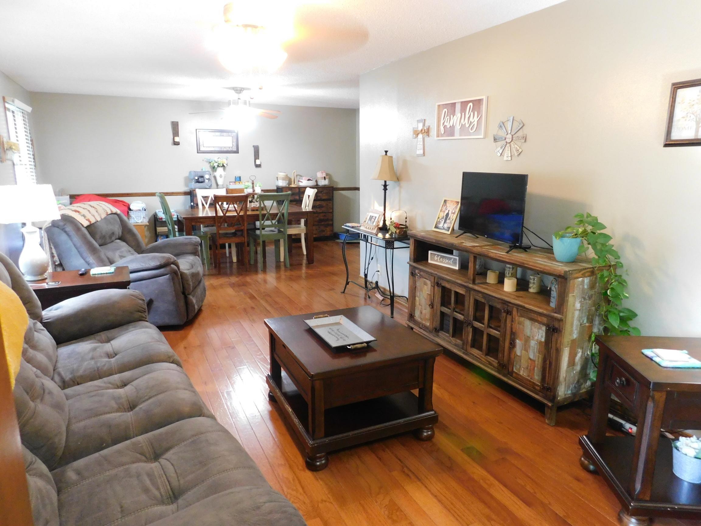 628 Ventura Avenue Property Photo 2