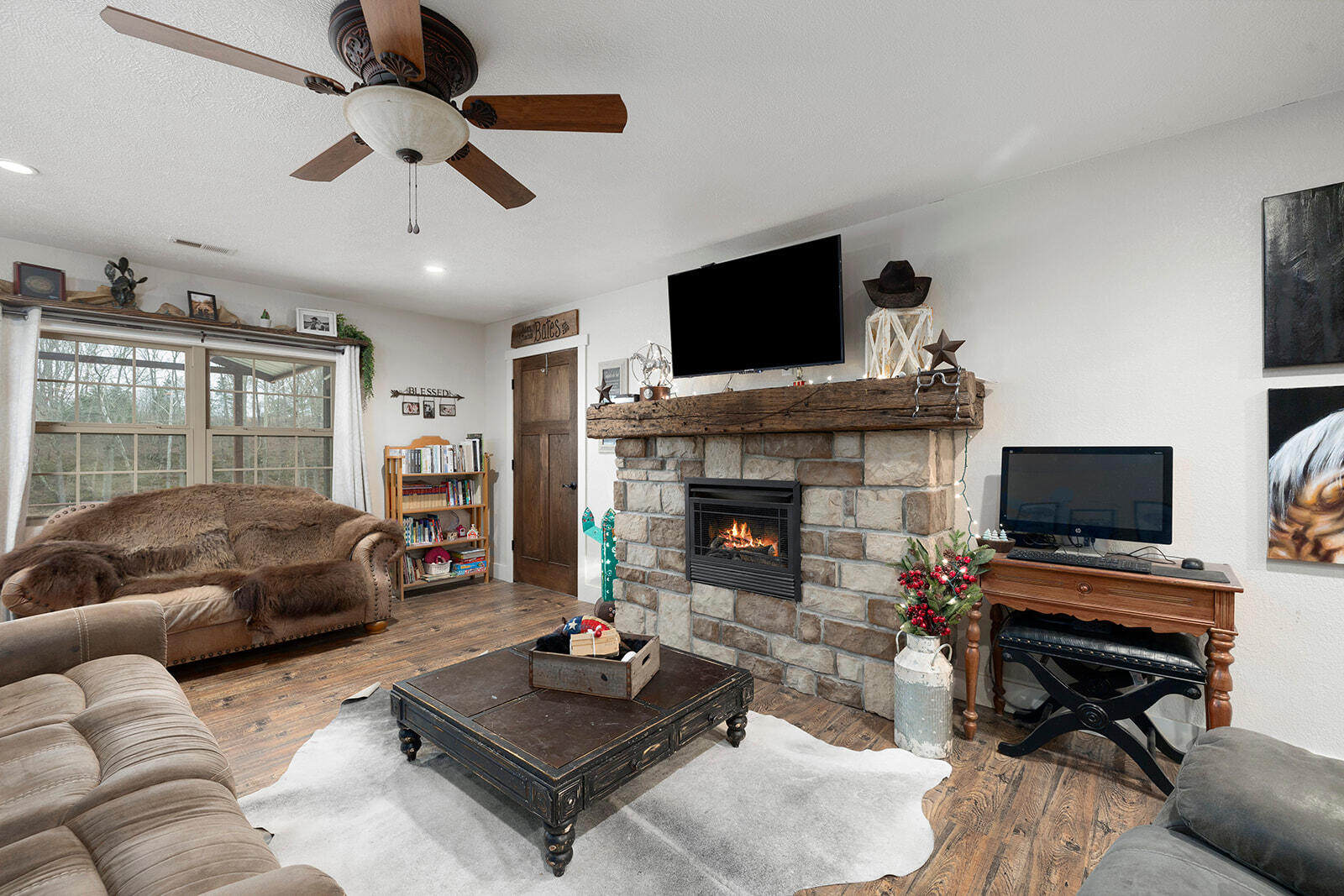 12198 Kitchem Drive Property Photo 13