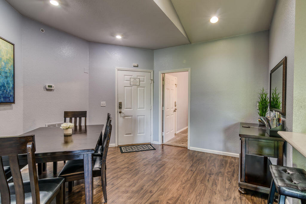 813 Holiday Ridge Property Photo 33