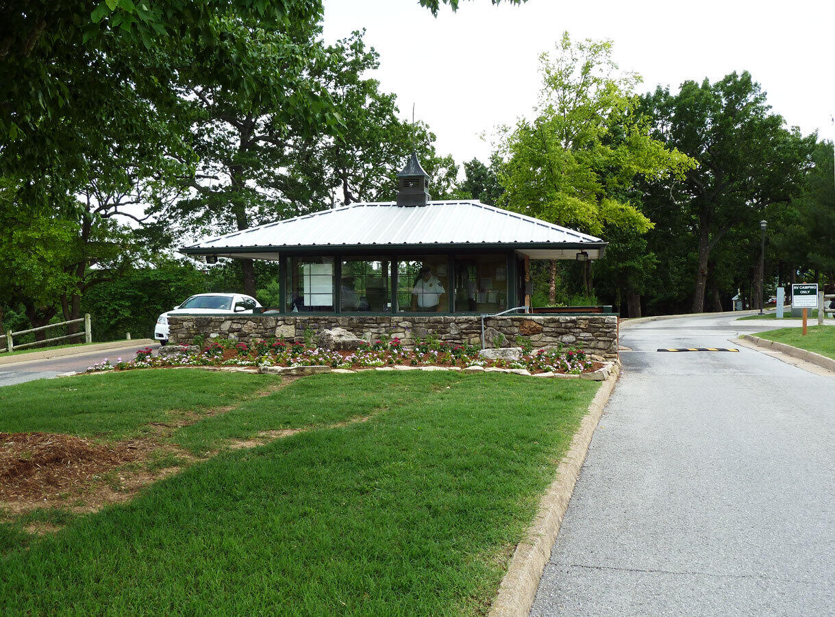 813 Holiday Ridge Property Photo 63