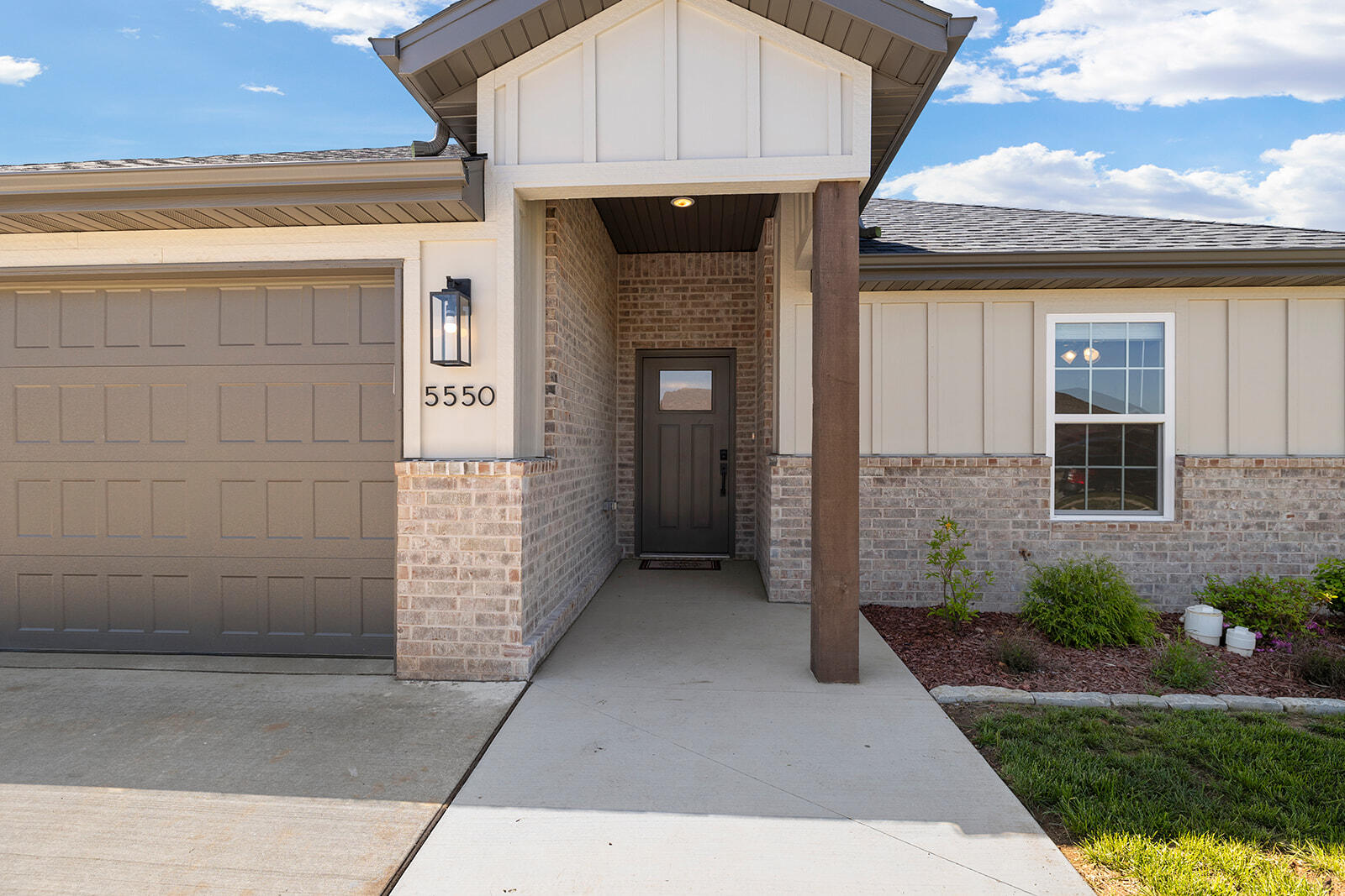 5550 West Mangrove Street Property Photo 3