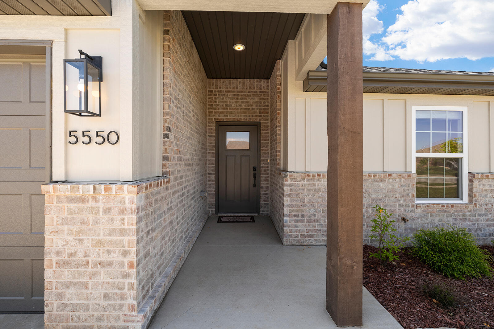 5550 West Mangrove Street Property Photo 4