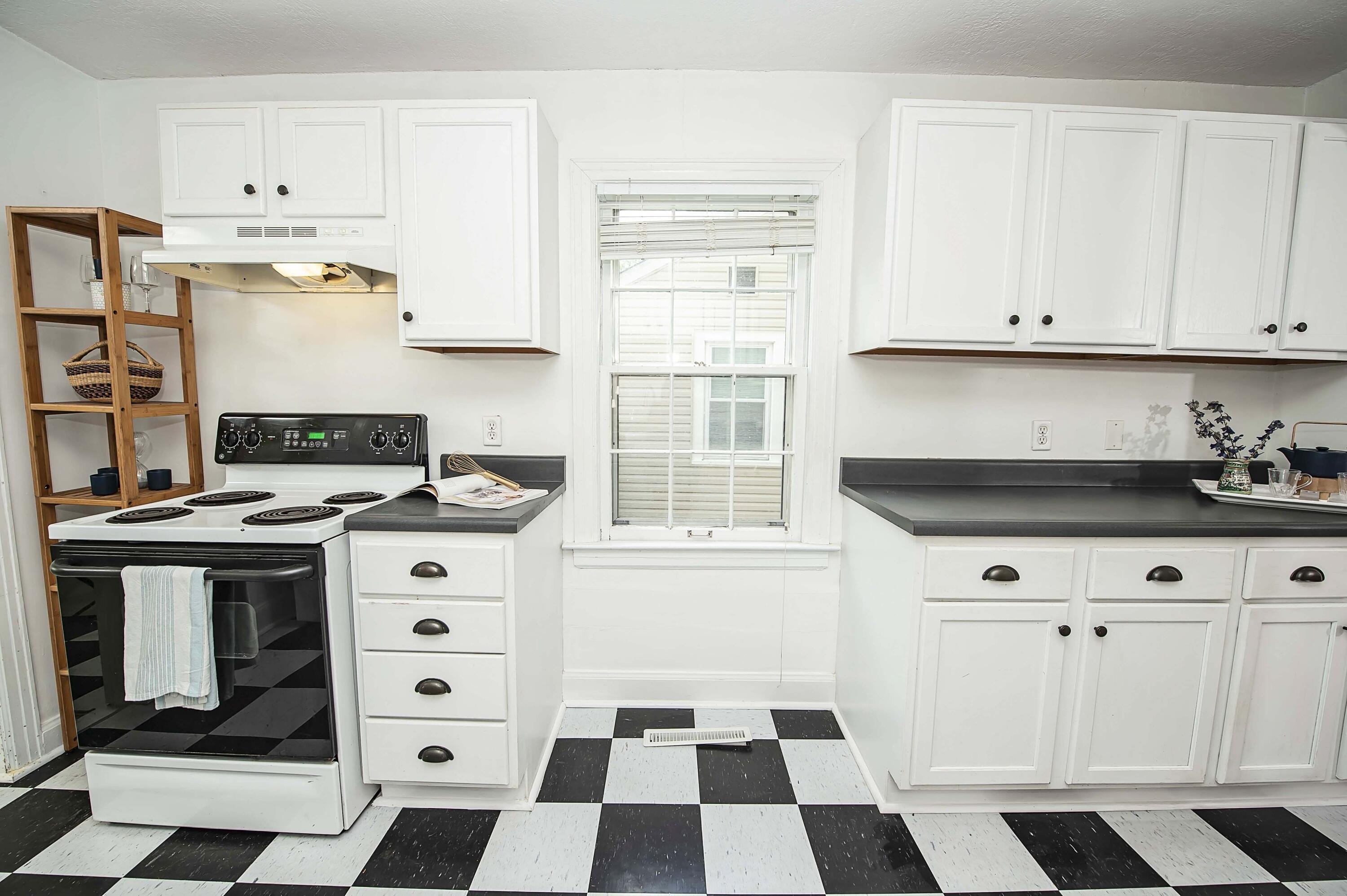 1318 South Fremont Avenue Property Photo 8